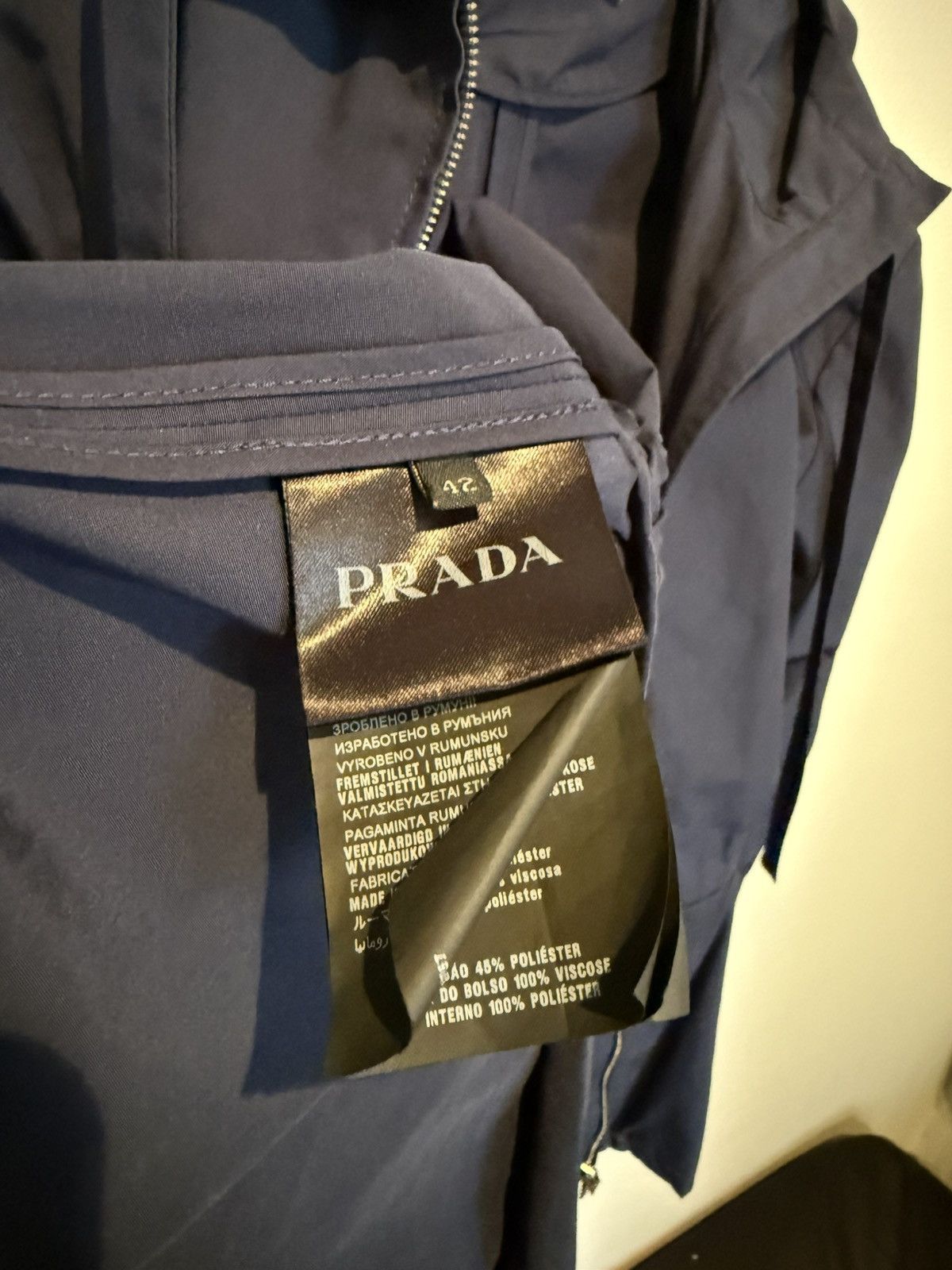 Prada Prada Hooded Raincoat Navy Technical Jacket Size S (IT 42) Size S / US 4 / IT 40 - 6 Thumbnail