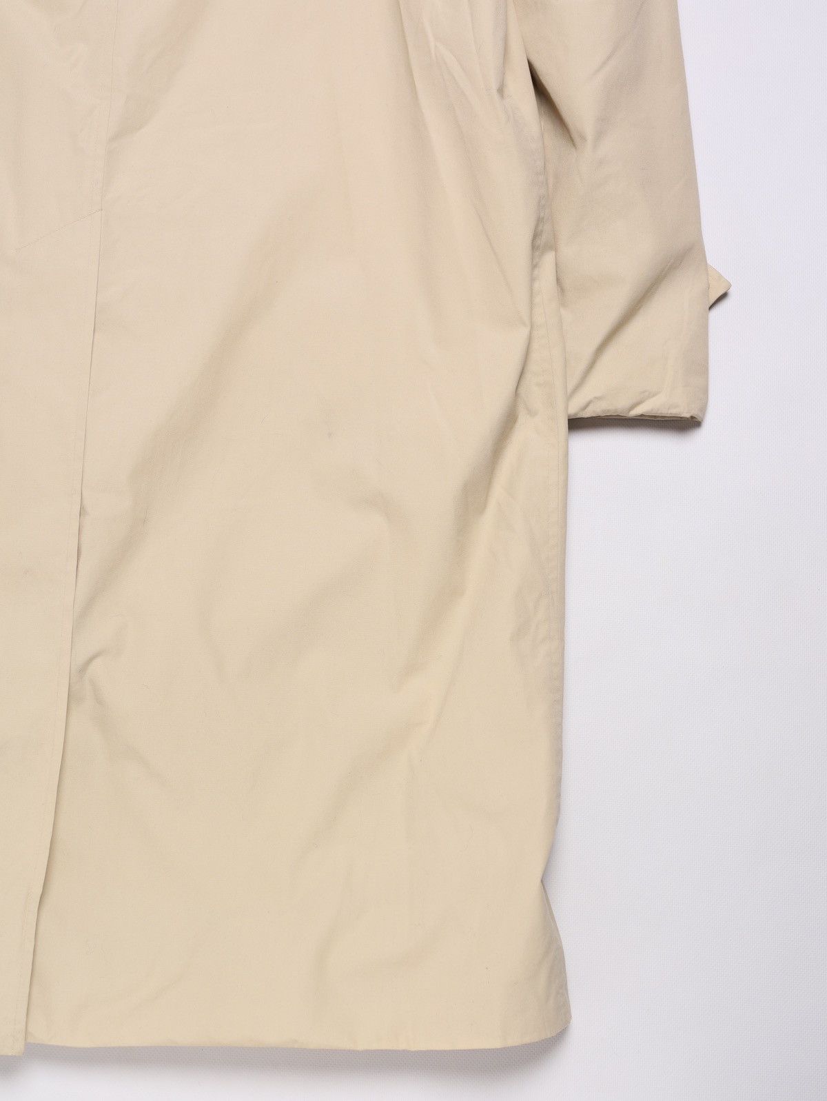 Burberry Burberry Vintage Beige Trench Coat 52 size Jacket Size US L / EU 52-54 / 3 - 14 Thumbnail