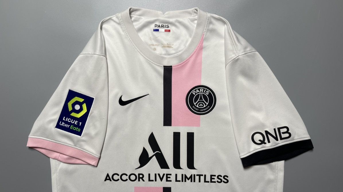 Nike PSG NIKE 2021/2022 FOOTBALL SOCCER AWAY JERSEY #30 MESSI Size US L / EU 52-54 / 3 - 3 Thumbnail