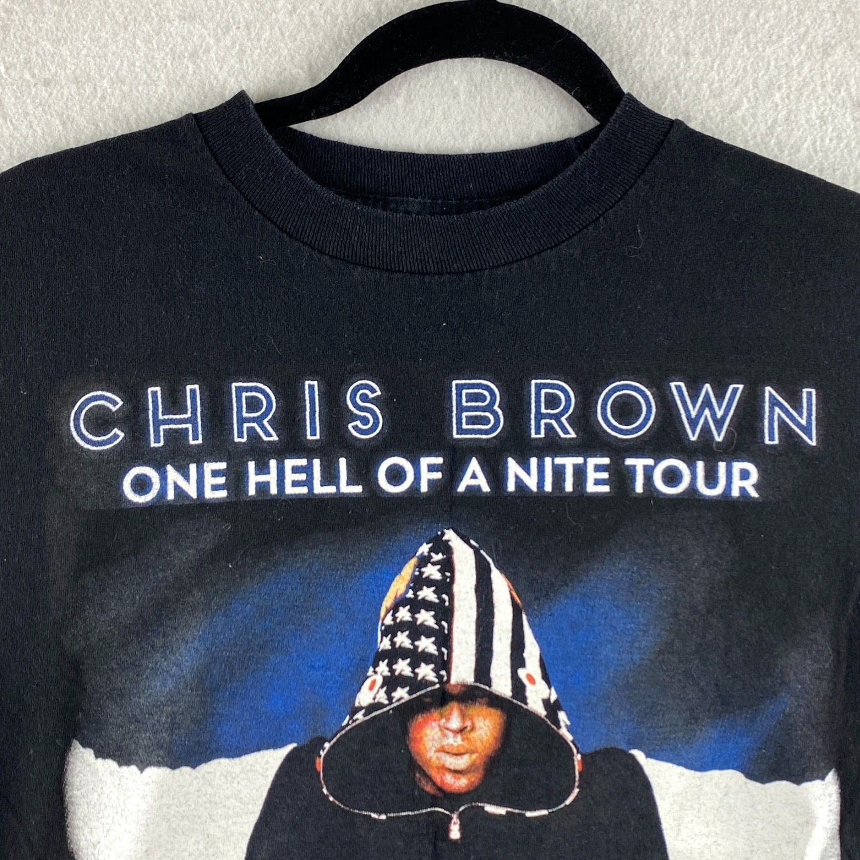 Anvil Chris Brown Concert Shirt Mens S 2015 One Hell of a Nite Tour Double Sided Shirt Men Small Brown Cotton Knit Logo Graphic Print Concert Tour Mens Size US S / EU 44-46 / 1 - 3 Thumbnail