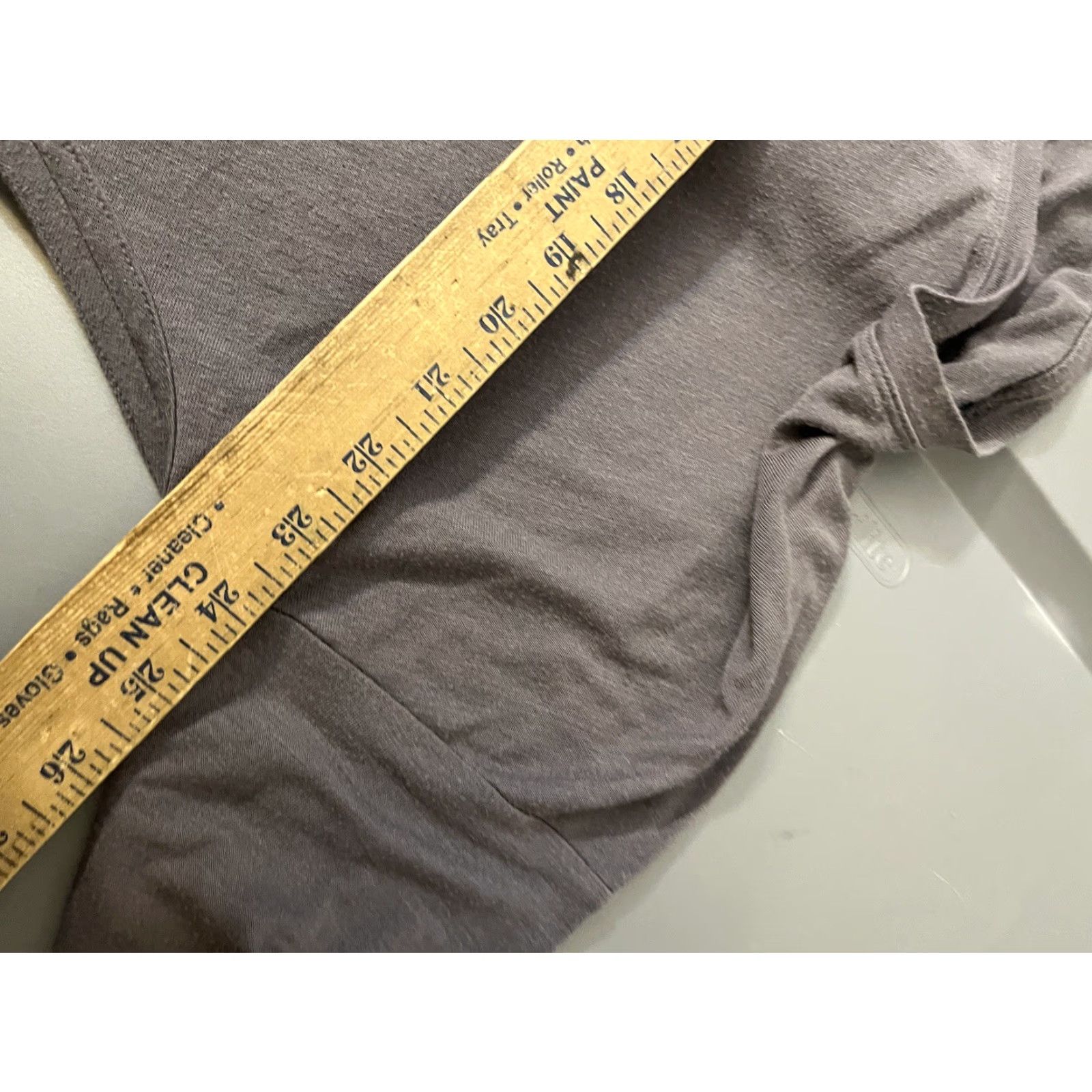 Athleta Athleta Gray T-Shirt Top Size Medium Long Sleeve Activewear Casual Regular Womens Size M / US 6-8 / IT 42-44 - 6 Thumbnail