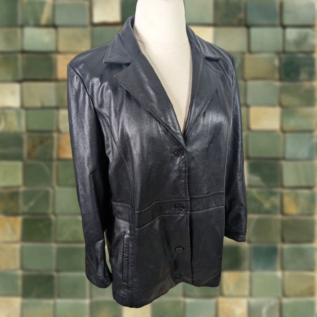 Vintage VINTAGE Wilsons Leather Womens Jacket 3XL Black Moto Biker Motorcycle Bomber Jacket Size XXL / US 16-18 / IT 52-54 - 1 Thumbnail