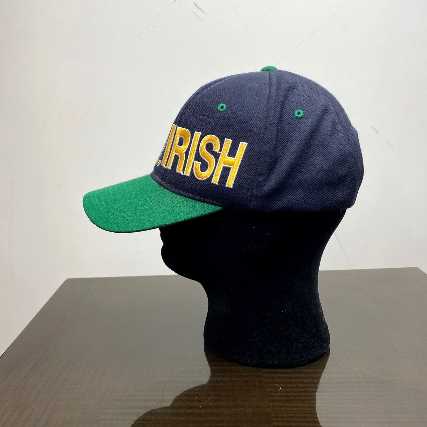 Starter VINTAGE Starter Notre Dame Fighting Irish Wool Snapback Hat 90s Blue One Size Men Size ONE SIZE - 5 Thumbnail