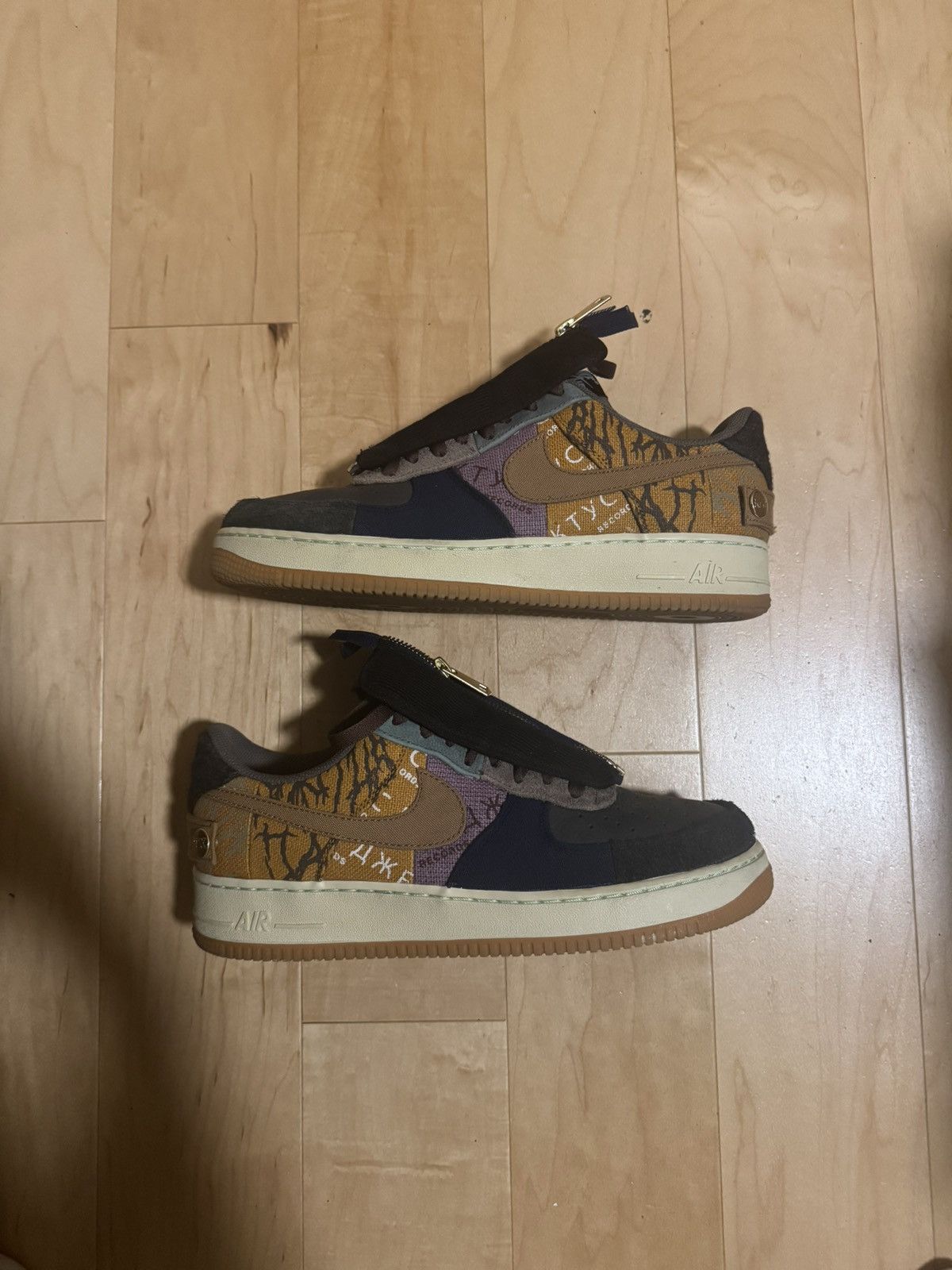 Nike × Travis Scott Travis Scott Cactus Jack Air Force 1 Low Size US 11.5 / EU 44-45 - 3 Thumbnail
