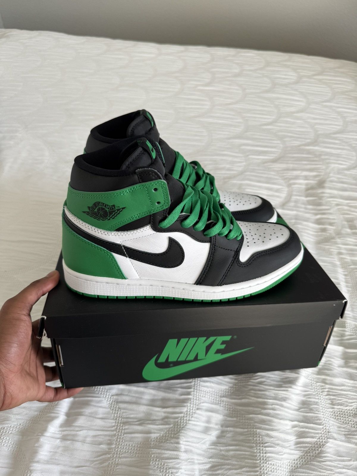 Jordan Brand Jordan Retro 1 High “Lucky Green” Size US 7.5 / EU 40-41 - 1 Thumbnail