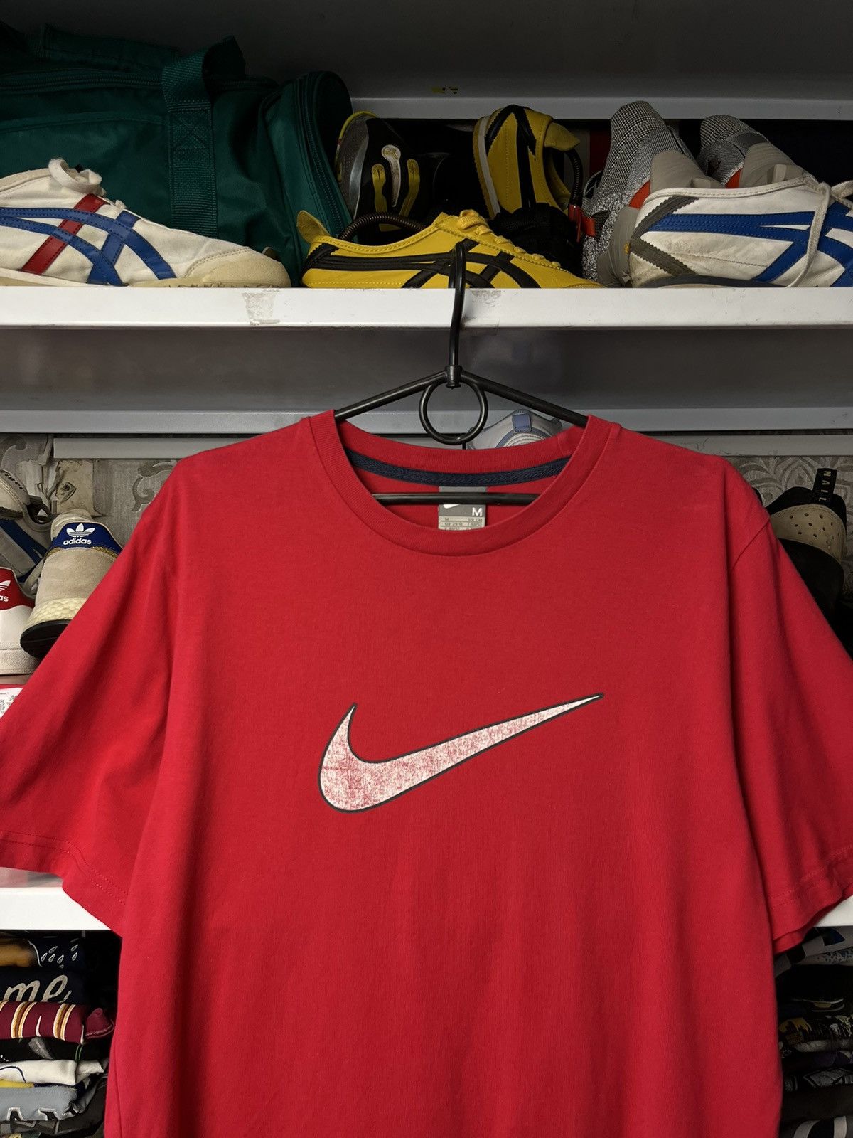 Nike × Vintage Vintage 90s Nike T-Shirt Swoosh Logo Y2K Red Tee Size M Size US M / EU 48-50 / 2 - 2 Thumbnail