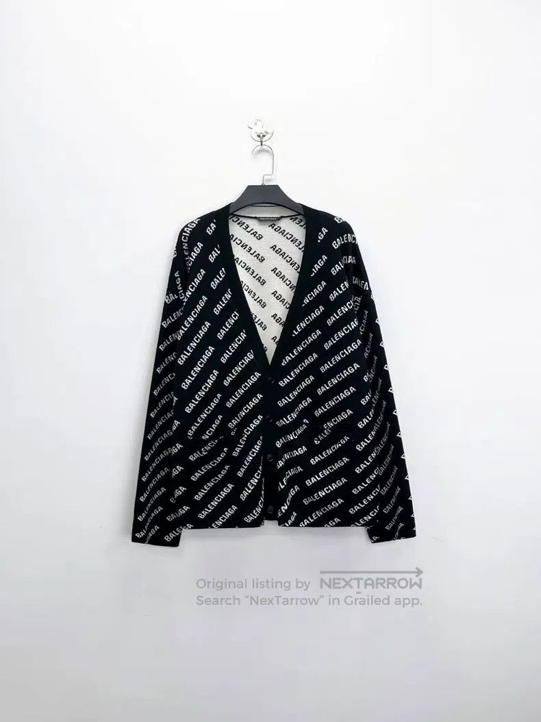 Balenciaga Balenciaga Black and white bulletproof print lettering log Size L / US 10 / IT 46 - 1 Thumbnail