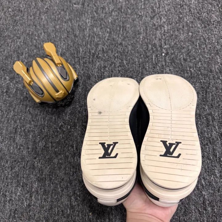 Louis Vuitton Louis Vuitton Fashionable Low-top Sneakers -2508 Size US 9.5 / EU 42-43 - 4 Thumbnail
