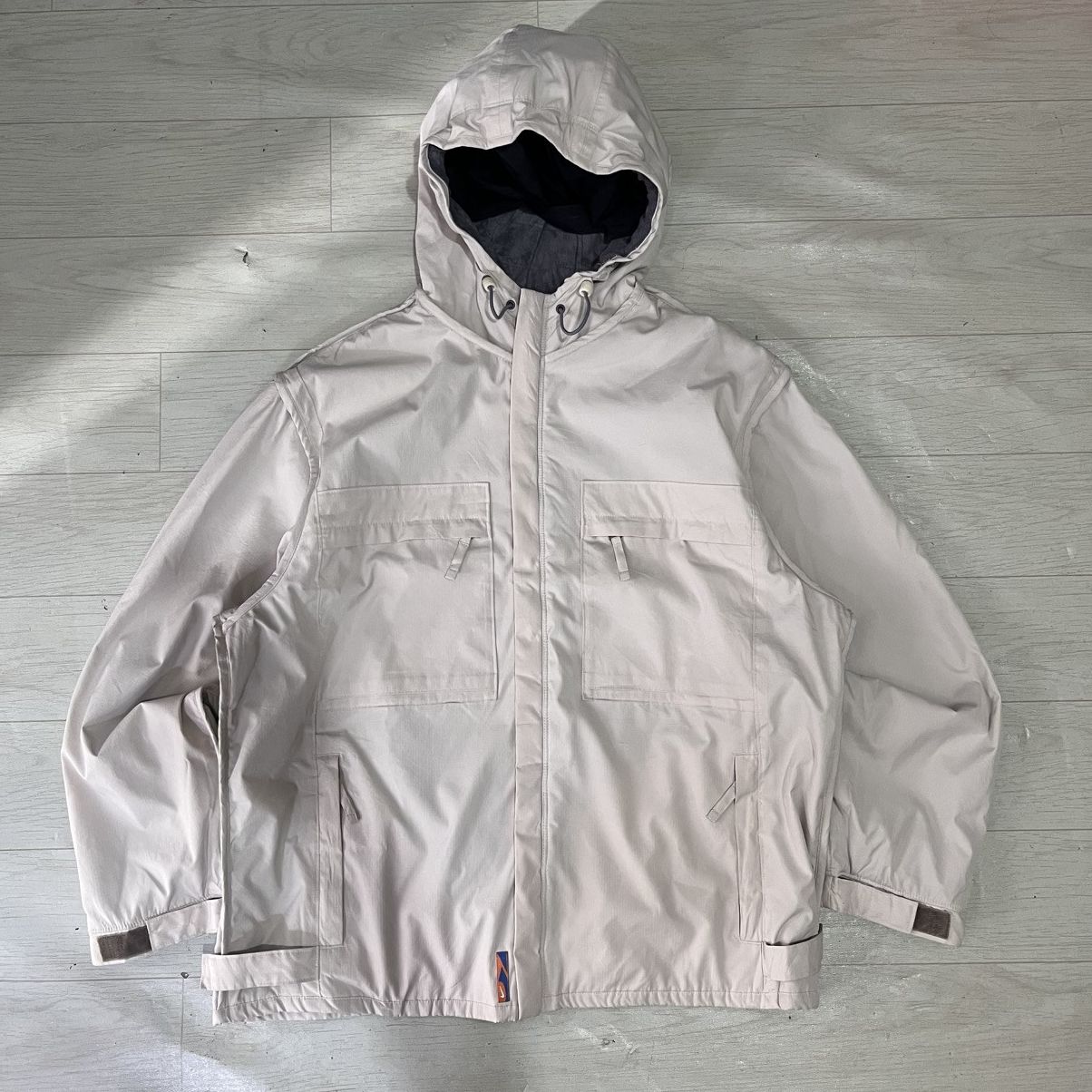 Nike 2000s Nike nylon/polyster inner fleece multipocket jacket Size US XL / EU 56 / 4 - 1 Thumbnail