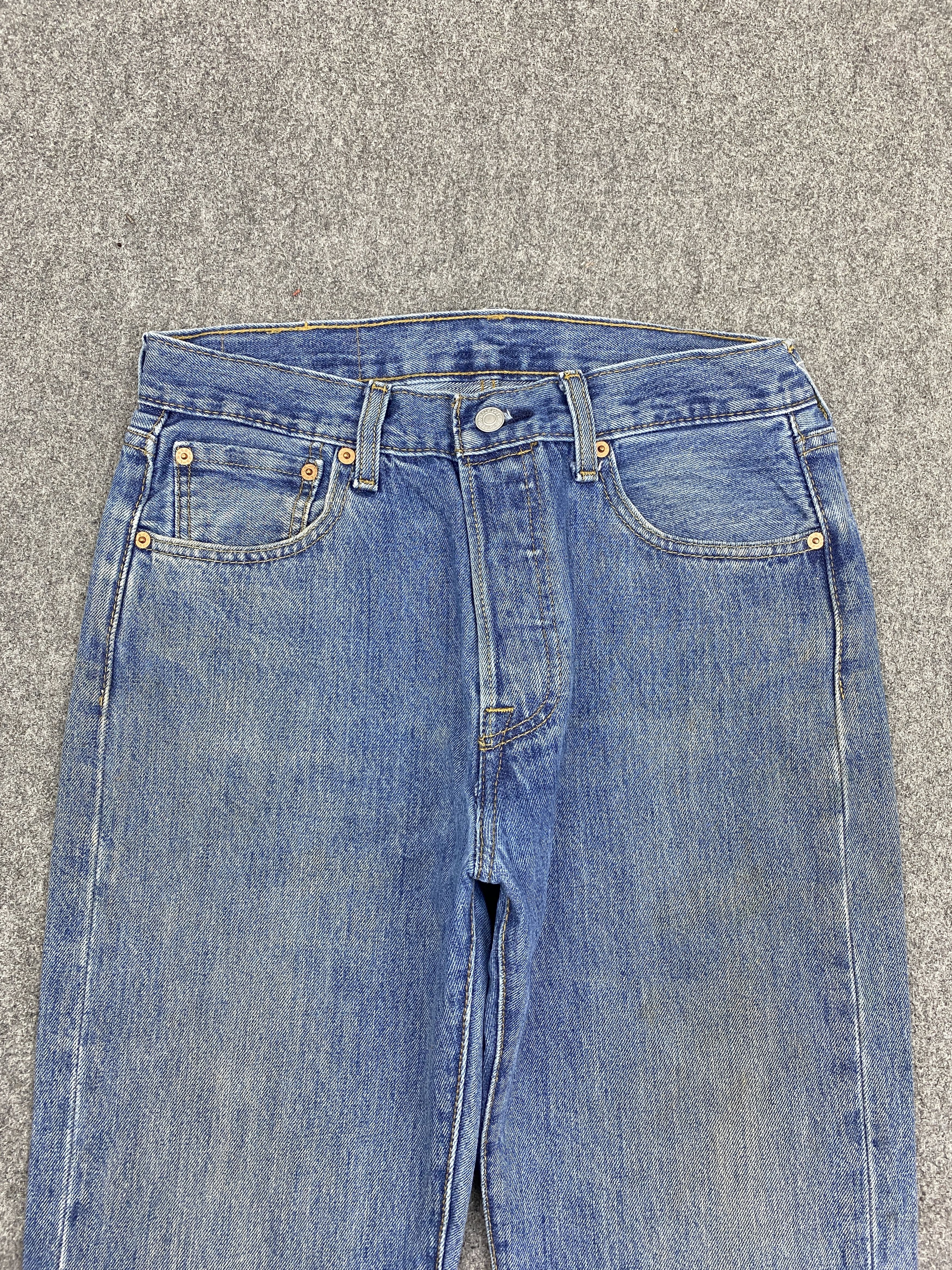Levi's Vintage Levis 501 Faded Blue Jeans DP2772 Size US 30 / EU 46 - 2 Thumbnail