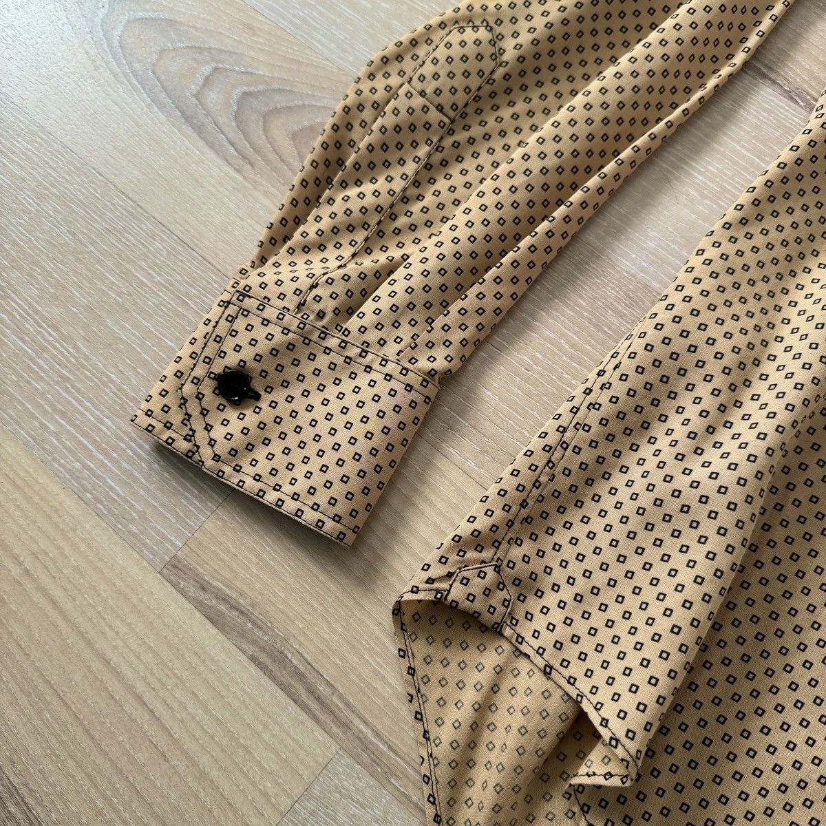 Celine Celine by Hedi Slimane Classic Shirt in Printed Viscose Size US M / EU 48-50 / 2 - 4 Thumbnail