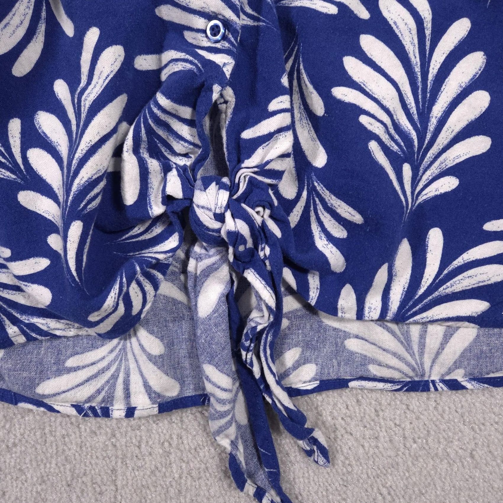 Ellen Tracy Ellen Tracy Blouse Womens Large Blue White Leaf Print Tie Front Linen Top Size L / US 10 / IT 46 - 4 Thumbnail