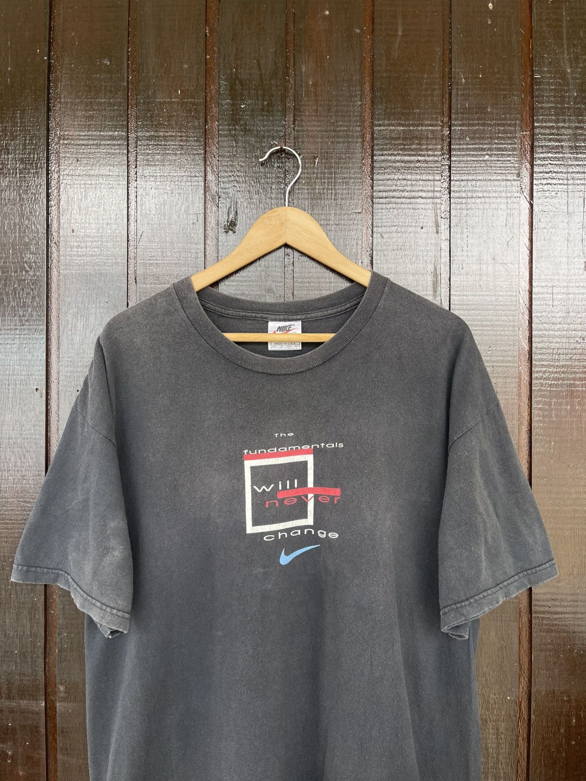 Vintage Vintage 90s Nike just do it tee Size US L / EU 52-54 / 3 - 7 Thumbnail