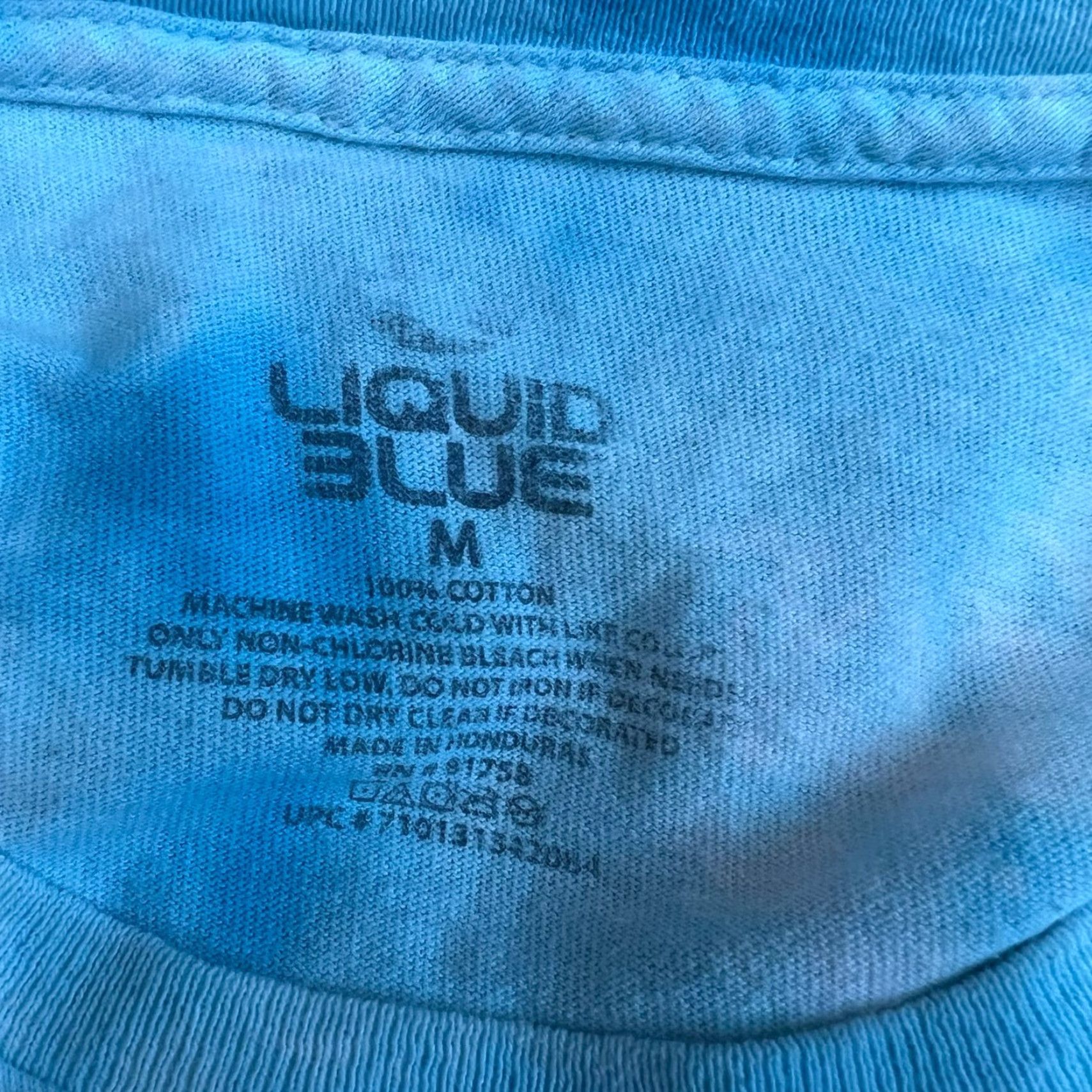 Liquid Blue Liquid Blue T Shirt Alice in Wonderland Tie Dye AOP Crew Neck Men M Blue Graphic 70s Cartoon 2010s Size US M / EU 48-50 / 2 - 5 Thumbnail