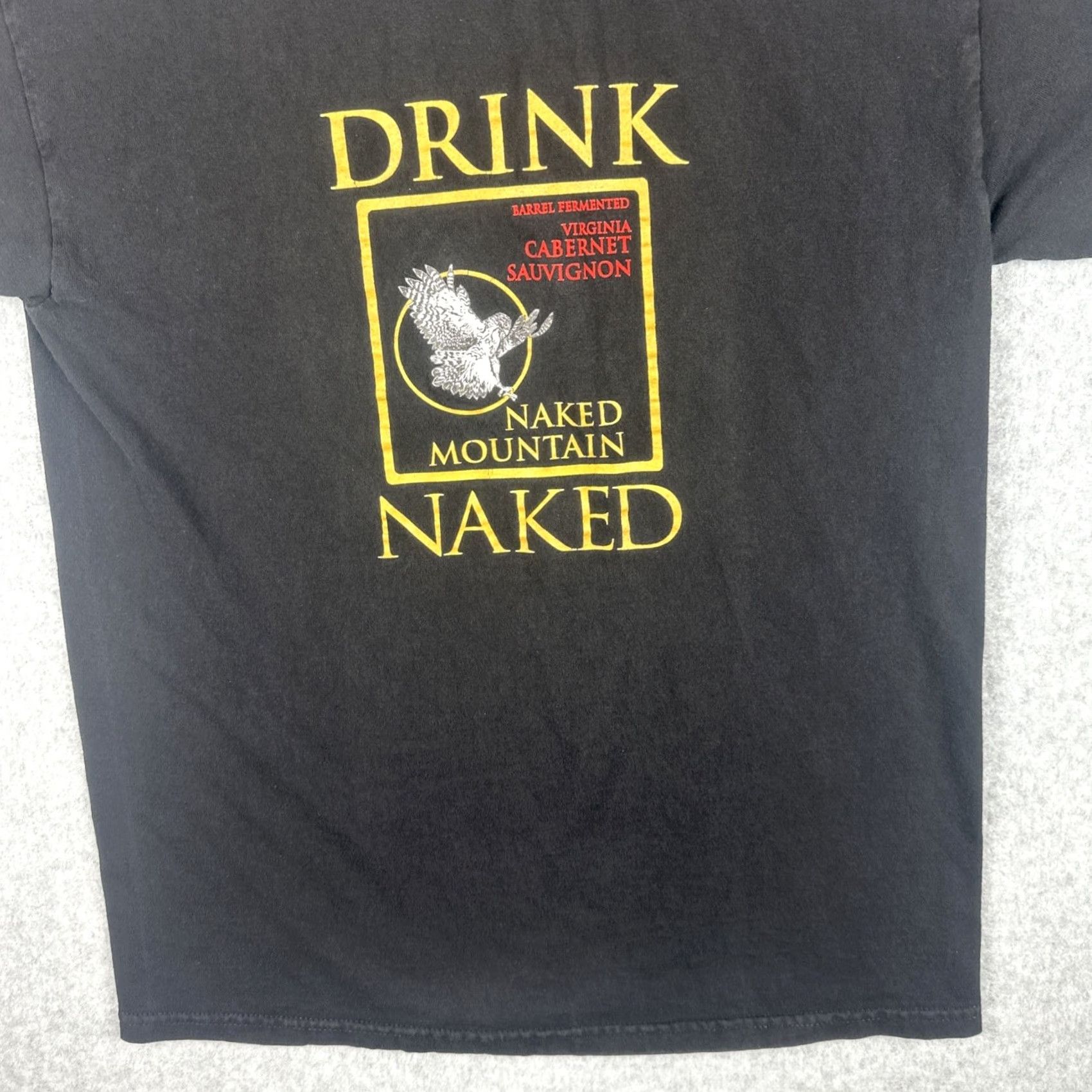 Gildan VINTAGE Gildan Shirt Black Crew Neck Short Sleeve Graphic Print Naked Mountain Virginia Cabernet Sauvignon Men's M Size US M / EU 48-50 / 2 - 4 Thumbnail