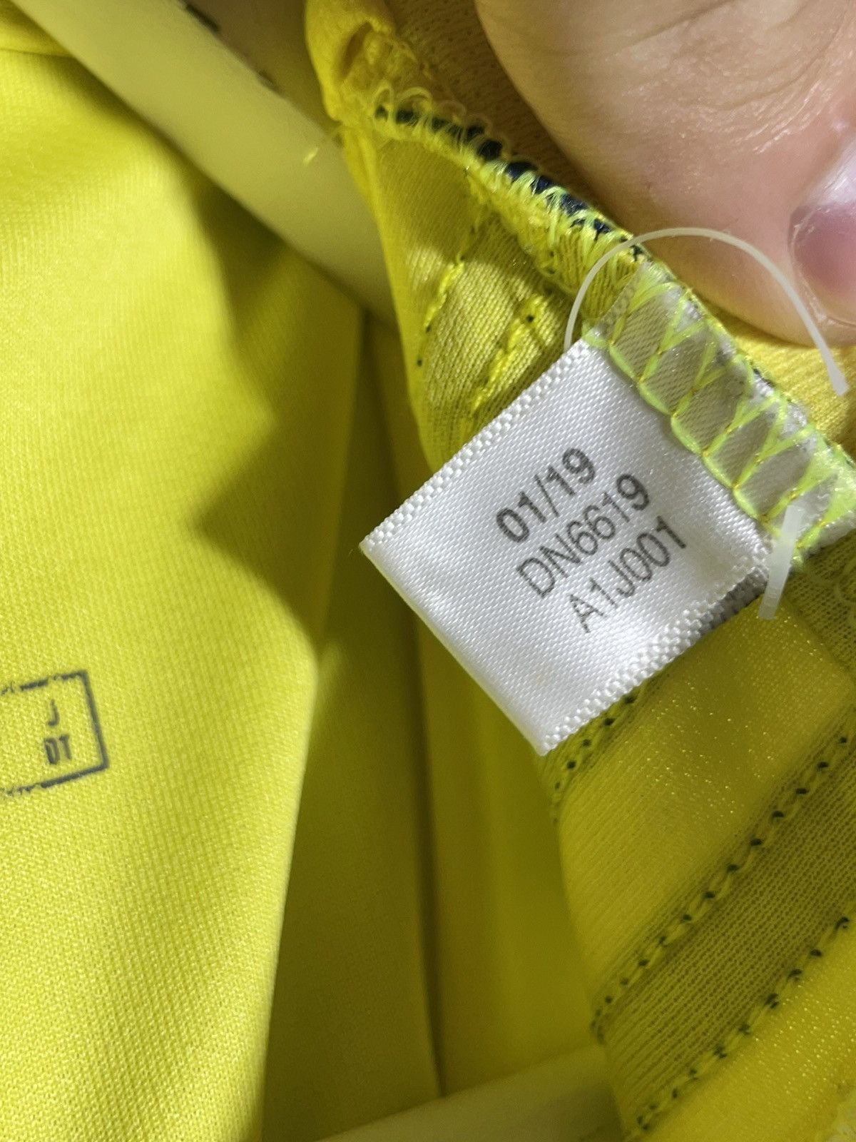 Adidas National Team Colombia Adidas 2019 Home Y2k Football Shirt Size US S / EU 44-46 / 1 - 8 Thumbnail