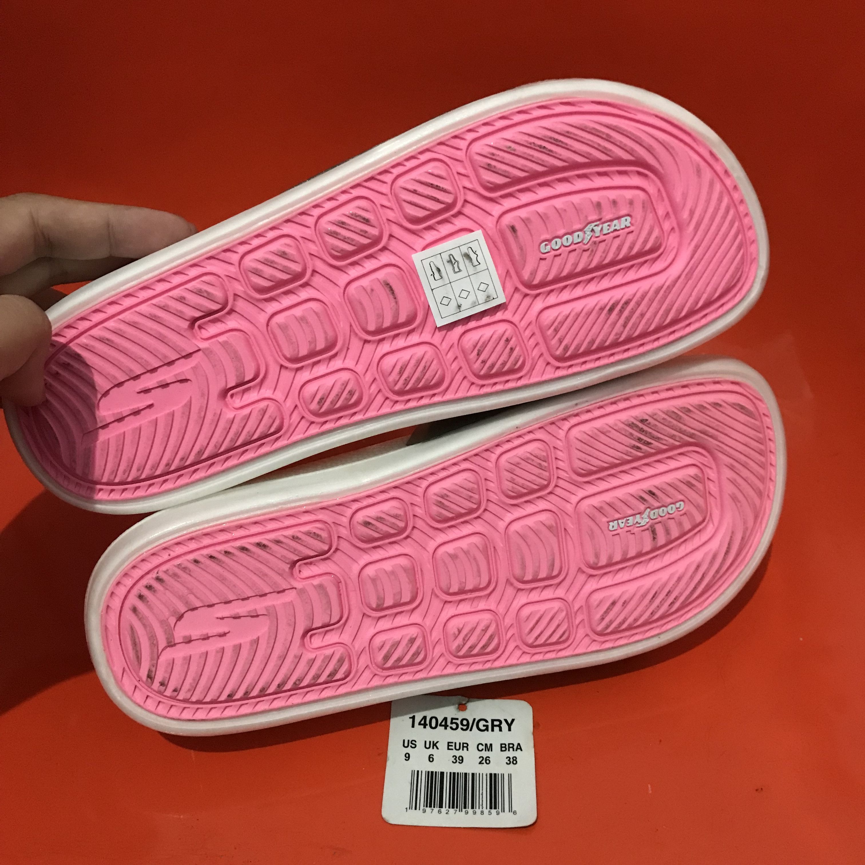 SKECHERS Skechers Sandals X Goodyear wellted Sole Go Walk hyper slide Size US 6 / EU 39 - 13 Thumbnail