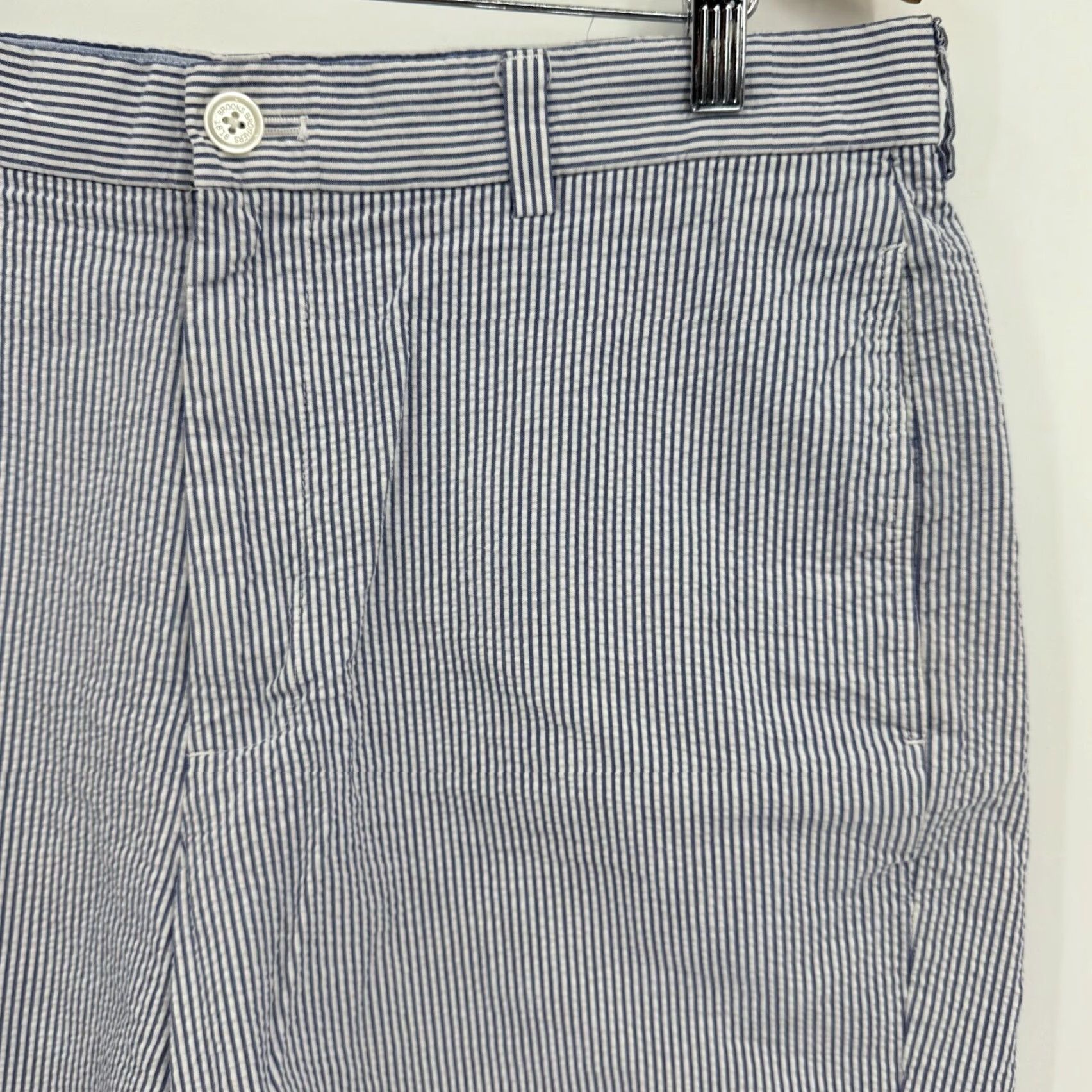 Brooks Brothers Brooks Brothers Chino Shorts Mens Size 35 Seersucker Striped Blue Preppy Casual Distinctive Brook Brothers Climate: Summer, Spring Size US 35 - 4 Thumbnail