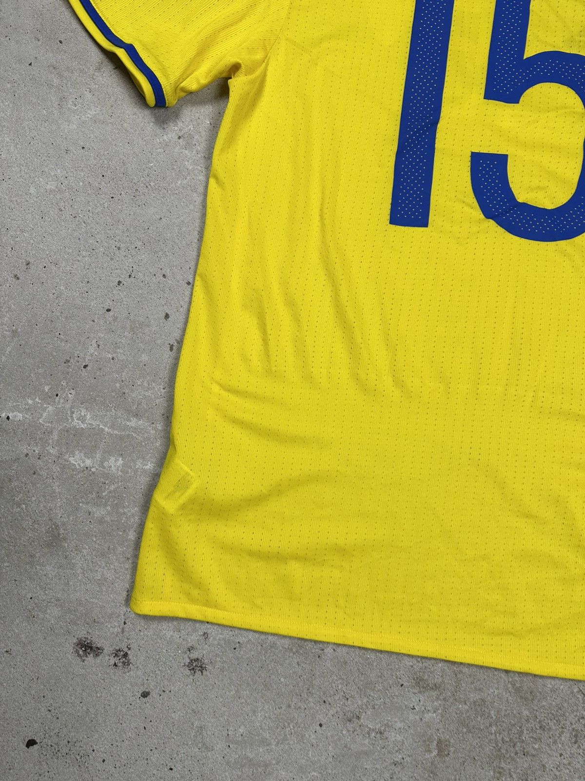 Adidas Adidas x Sweden 2016/2017 #15 U21 Match Worn Issue Jersey Size US M / EU 48-50 / 2 - 11 Thumbnail