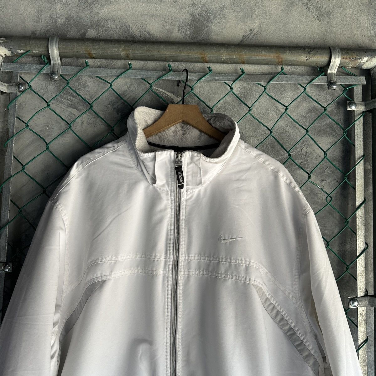 Nike × Vintage VTG Y2K Nike White Full Zip Jacket Fleece Lined Coat Swoosh Size US XXL / EU 58 / 5 - 2 Thumbnail