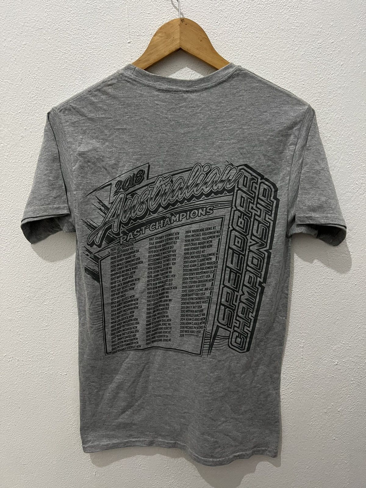 Gildan GILDAN 2018 AUSTRALIA SPEEDCAR CHAMPIONSHIP TSHIRT Size US S / EU 44-46 / 1 - 3 Thumbnail
