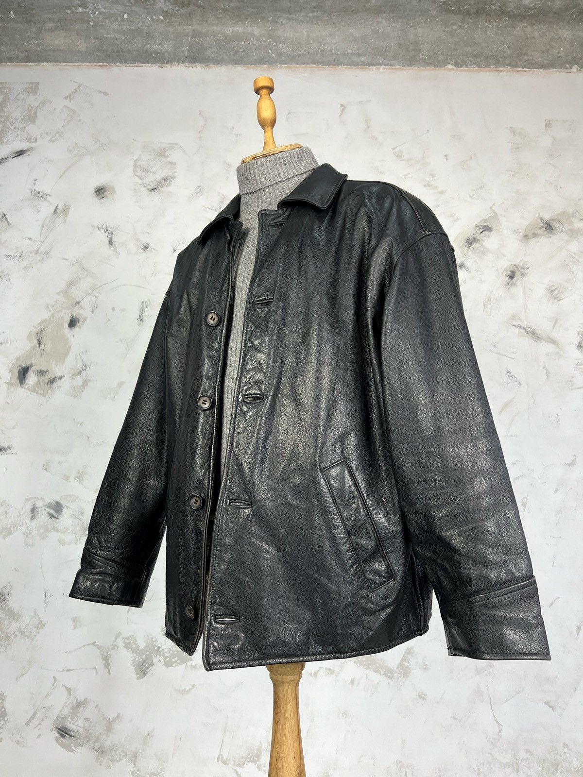 Vintage Leather jacket , offers men's leather jacket , size M/L