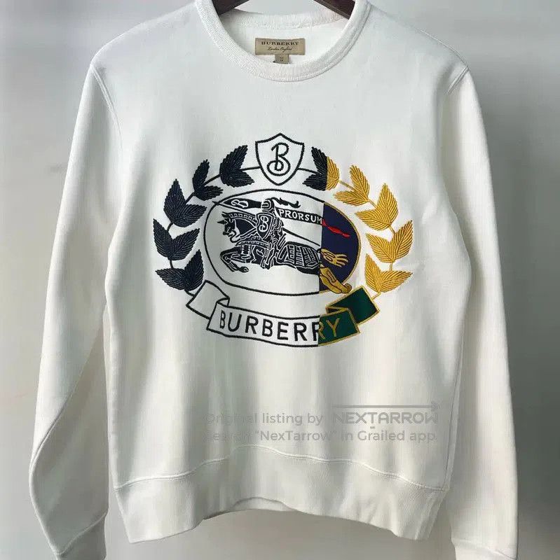 Burberry Burberry Women's White Cotton Sweatshirt. Size XS / US 0-2 / IT 36-38 - 1 Thumbnail