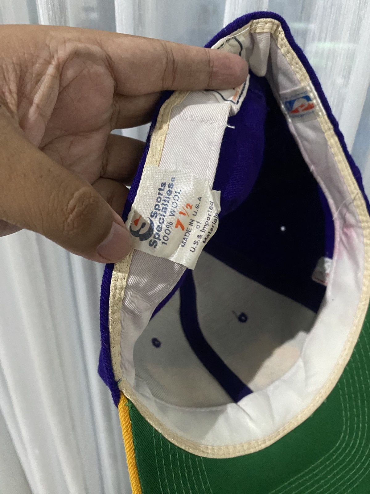 Sports Specialties 90s Lakers NBA Vintage Hat Sport Specialities Wool Fitted Size ONE SIZE - 6 Thumbnail