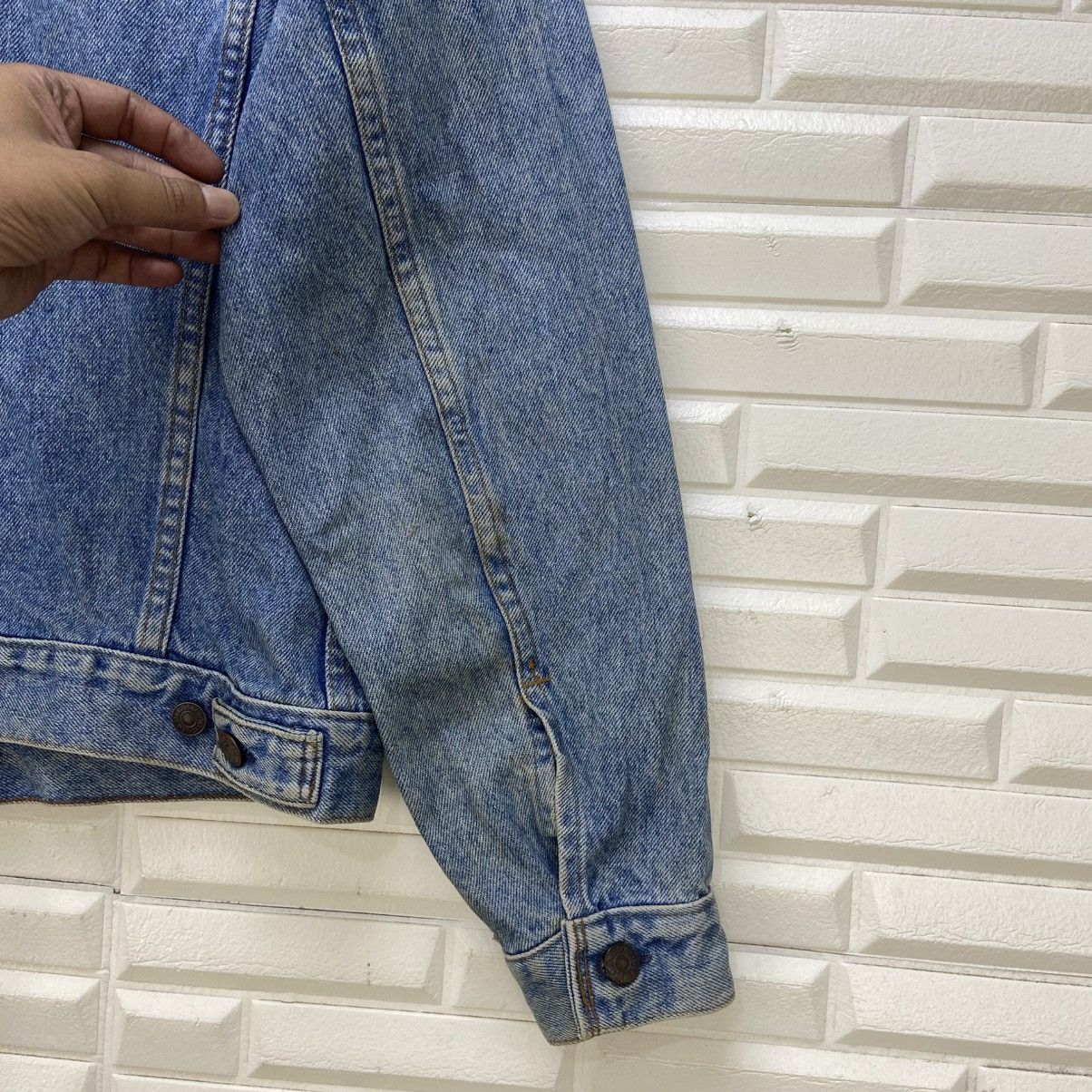 Levi's Vintage Clothing Vintage Levi’s Made in USA #523 Denim Trucker Jacket Size US S / EU 44-46 / 1 - 11 Thumbnail
