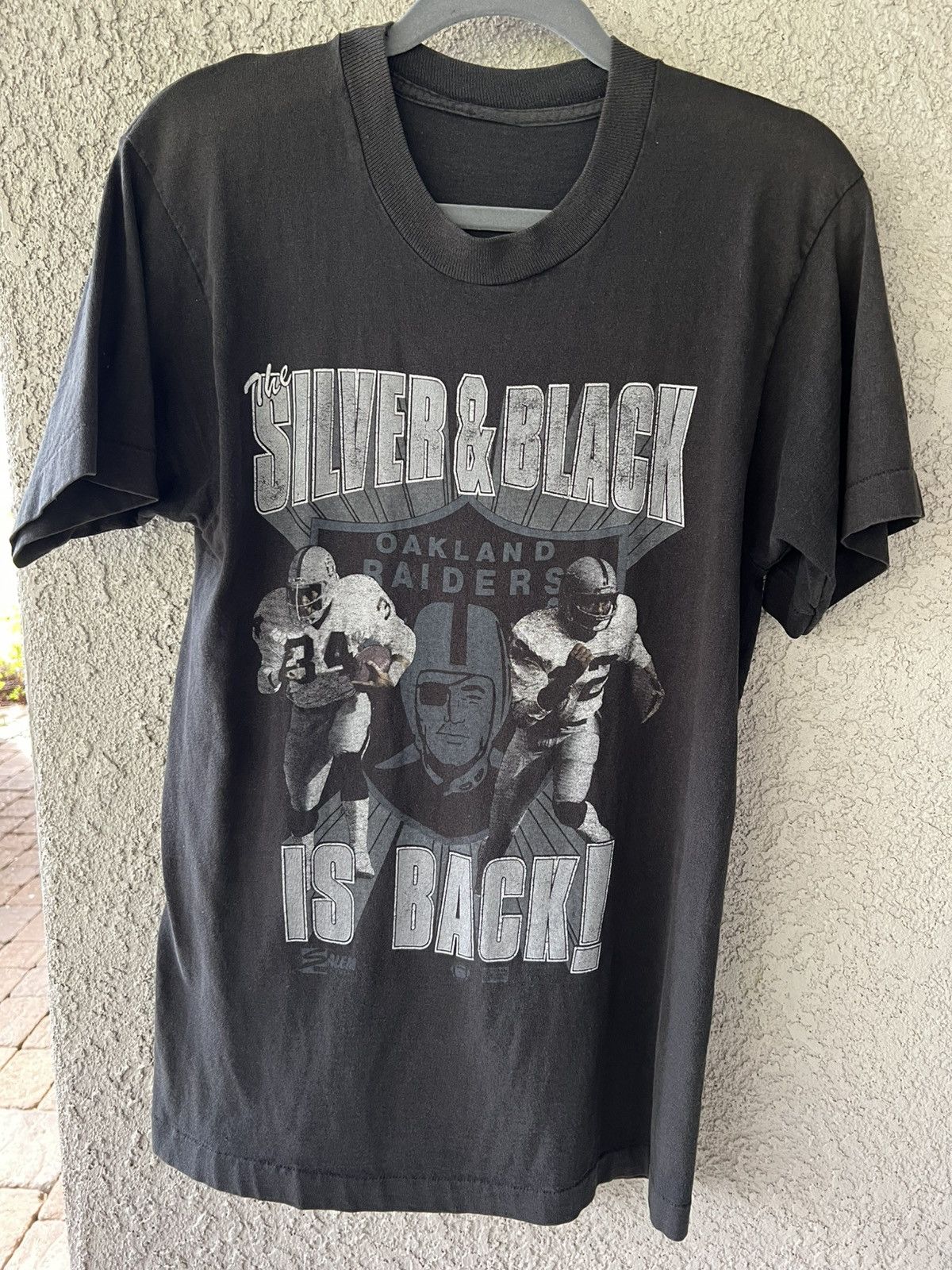 NFL Vintage Late 80’s/Early 90’s Raiders Tee - Single Stitched Size US M / EU 48-50 / 2 - 1 Thumbnail
