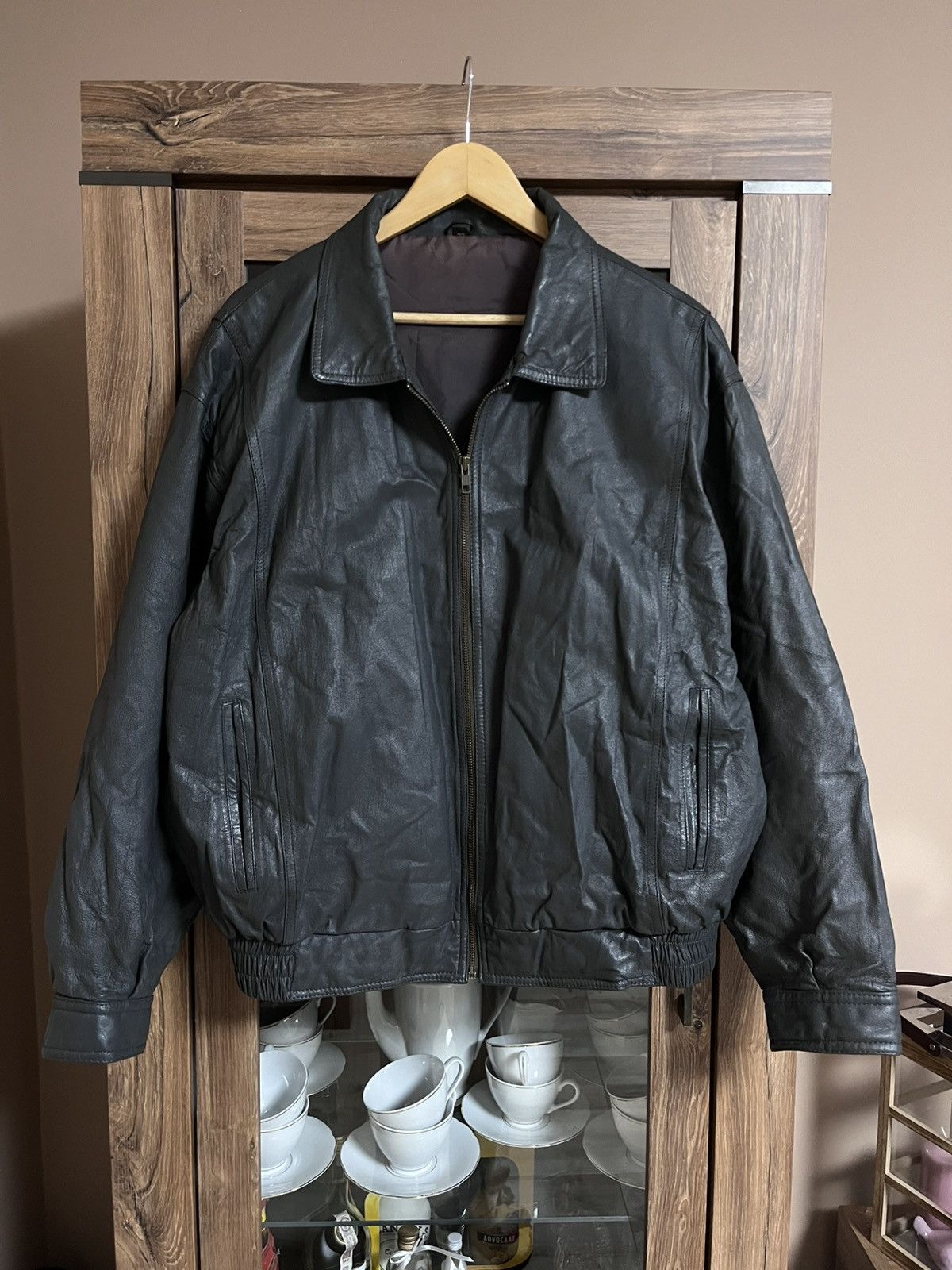 Vintage Vintage Leather Bomber Jacket MA-1 Style Purple Plum Size US L / EU 52-54 / 3 - 1 Thumbnail