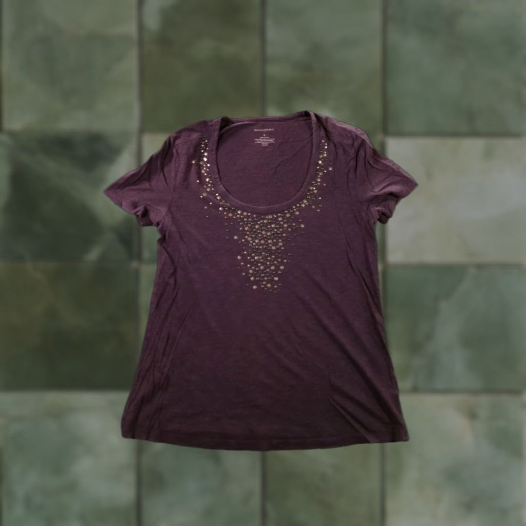 Banana Republic Banana Republic Top Women Small Purple Studded Pima Cotton Short Sleeve Scoop Neck Casual T-Shirt Size S / US 4 / IT 40 - 1 Thumbnail