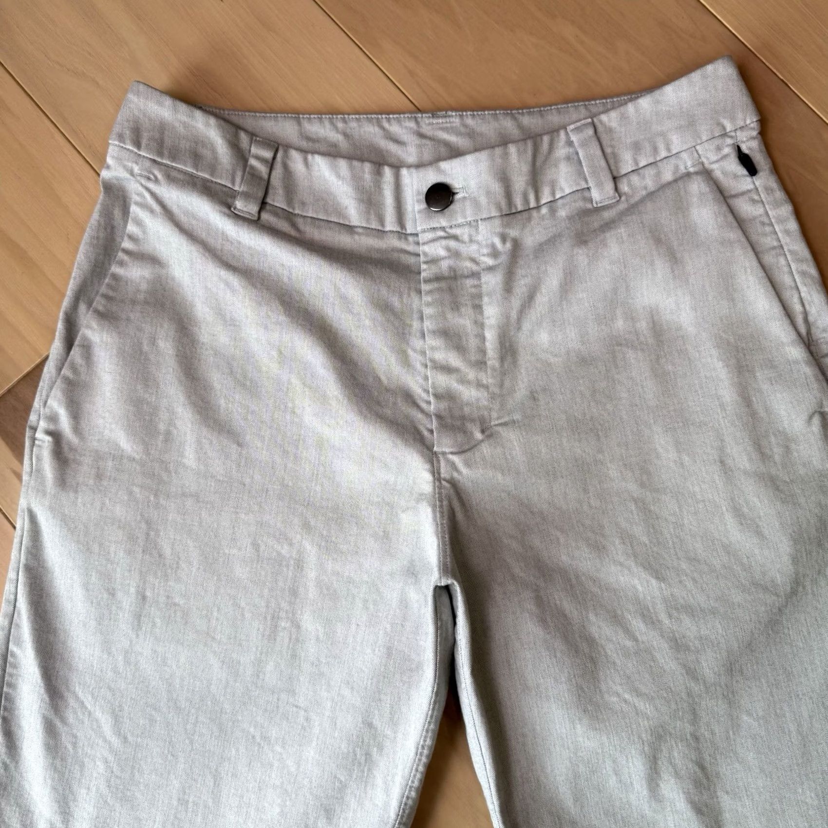 Lululemon Lululemon Commission Shorts 30 Gray 9" Inseam Casual Workwear Golf Athleisure Size US 30 / EU 46 - 3 Thumbnail