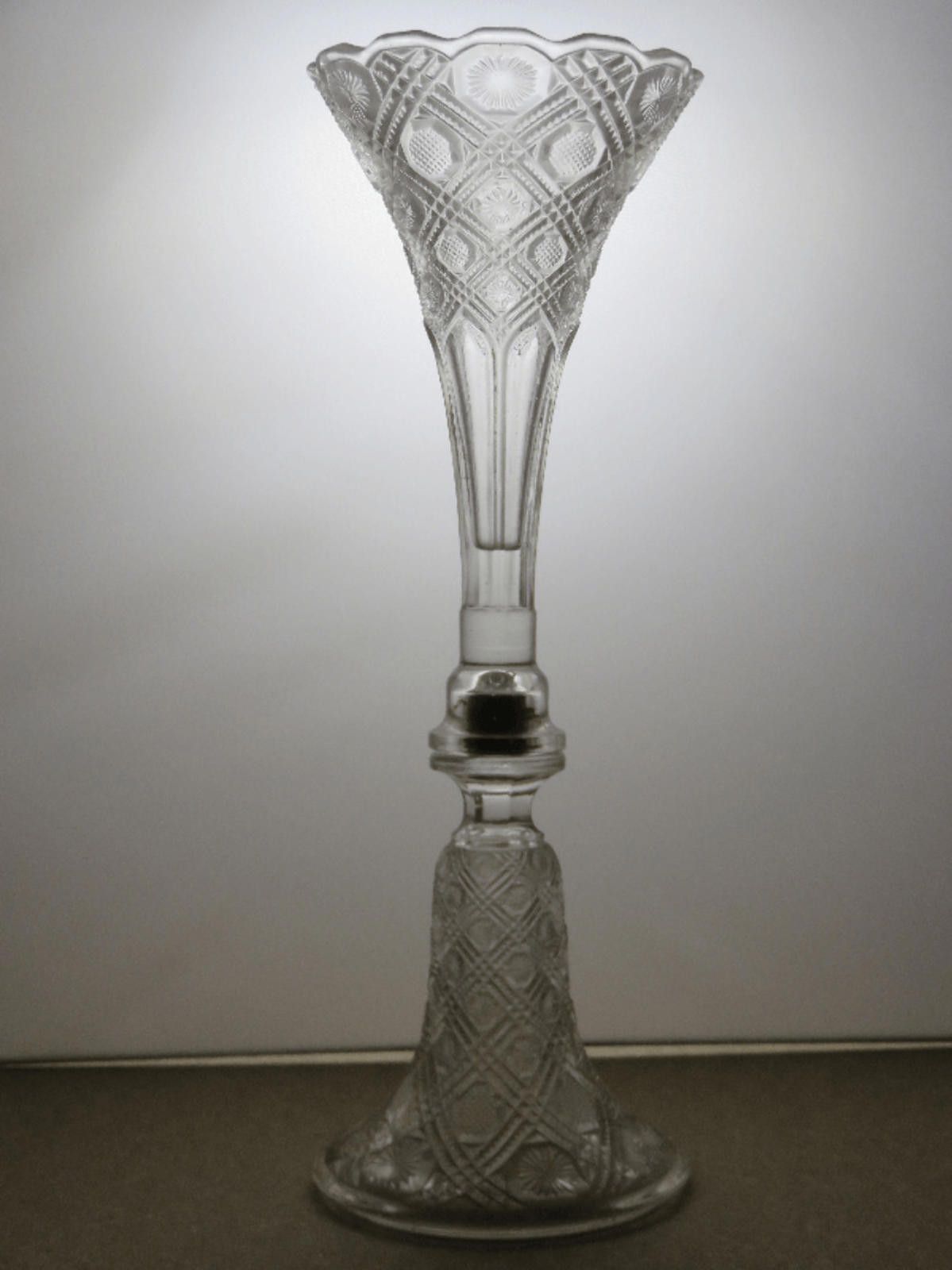 The Unbranded Brand Vintage Pressed Glass Vase 14 1/4" Size ONE SIZE - 1 Thumbnail