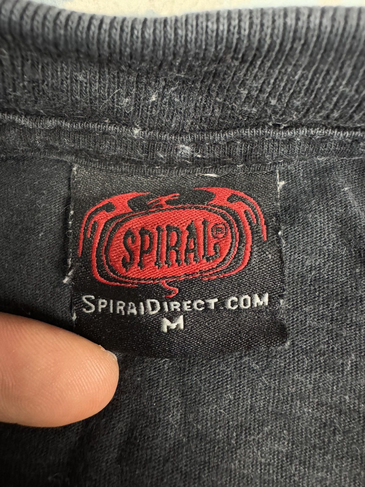 Other × Vintage Vintage 00s Spiral fire dragon tribal all over print ls tee Size US M / EU 48-50 / 2 - 9 Thumbnail