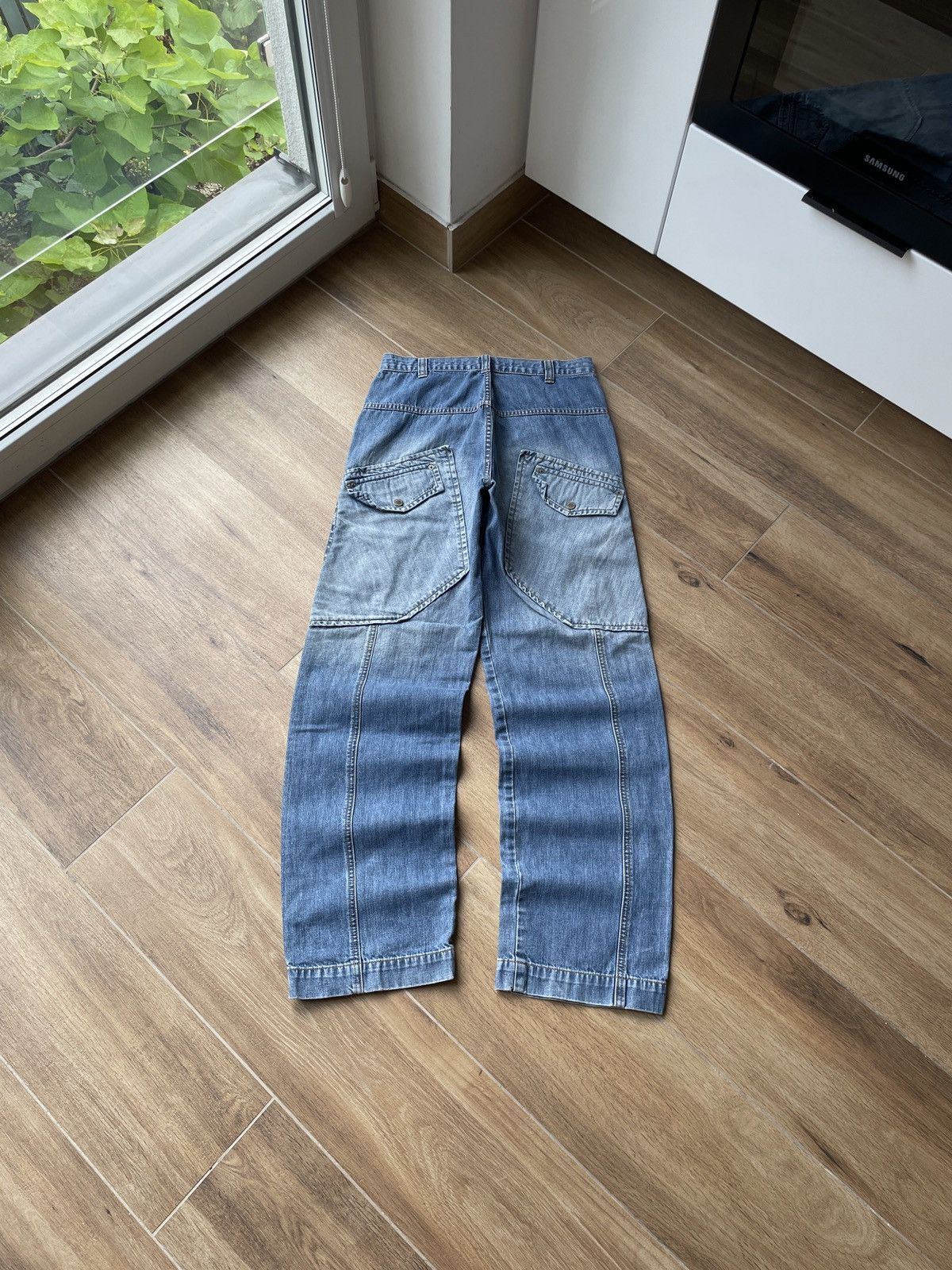 Japanese Brand Vintage Jeans Faded Avant Garde Y2K Washed Cargo Japanese Size US 30 / EU 46 - 1 Thumbnail