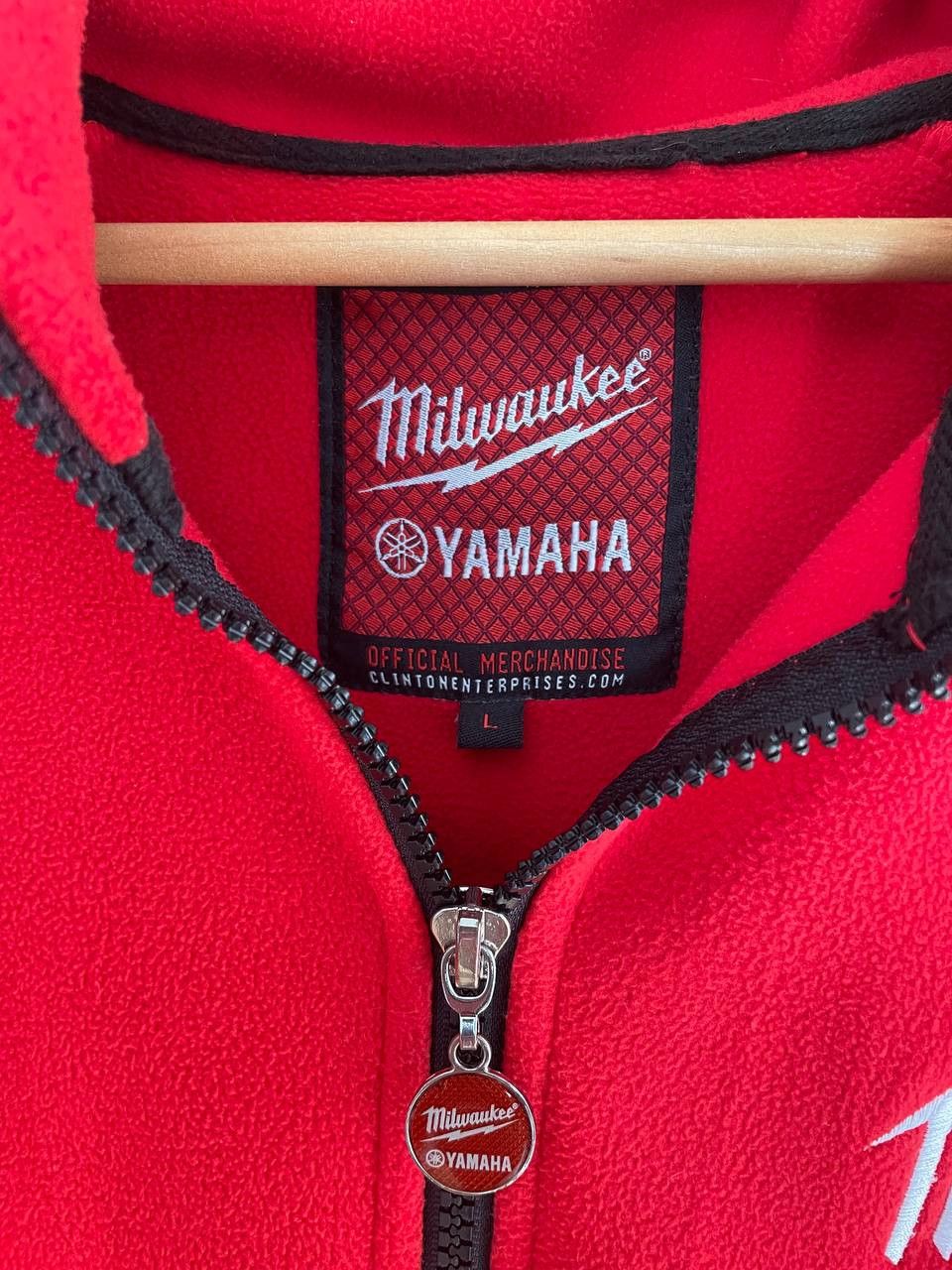 Yamaha Vintage Yamaha Milwaukee Moto Fleece Red Jacket Size US L / EU 52-54 / 3 - 5 Thumbnail