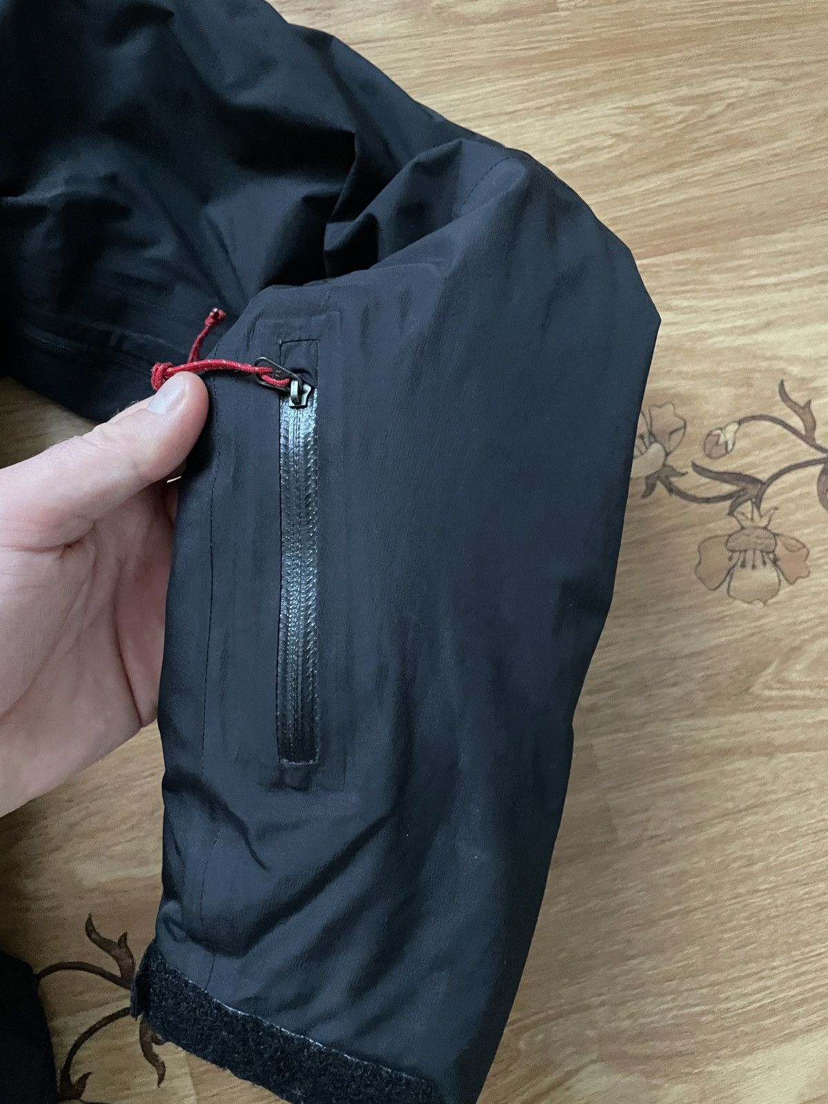 The North Face Women’s The North Face Summit Series HyVe Alpha Black Jacket Size S / US 4 / IT 40 - 24 Thumbnail
