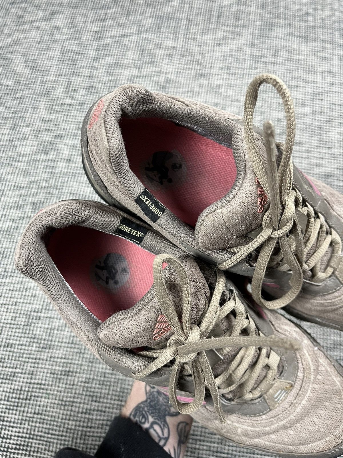Adidas y2k adidas gorpcore sneakers gore tex cute pink Size US 7.5 / IT 37.5 - 17 Thumbnail