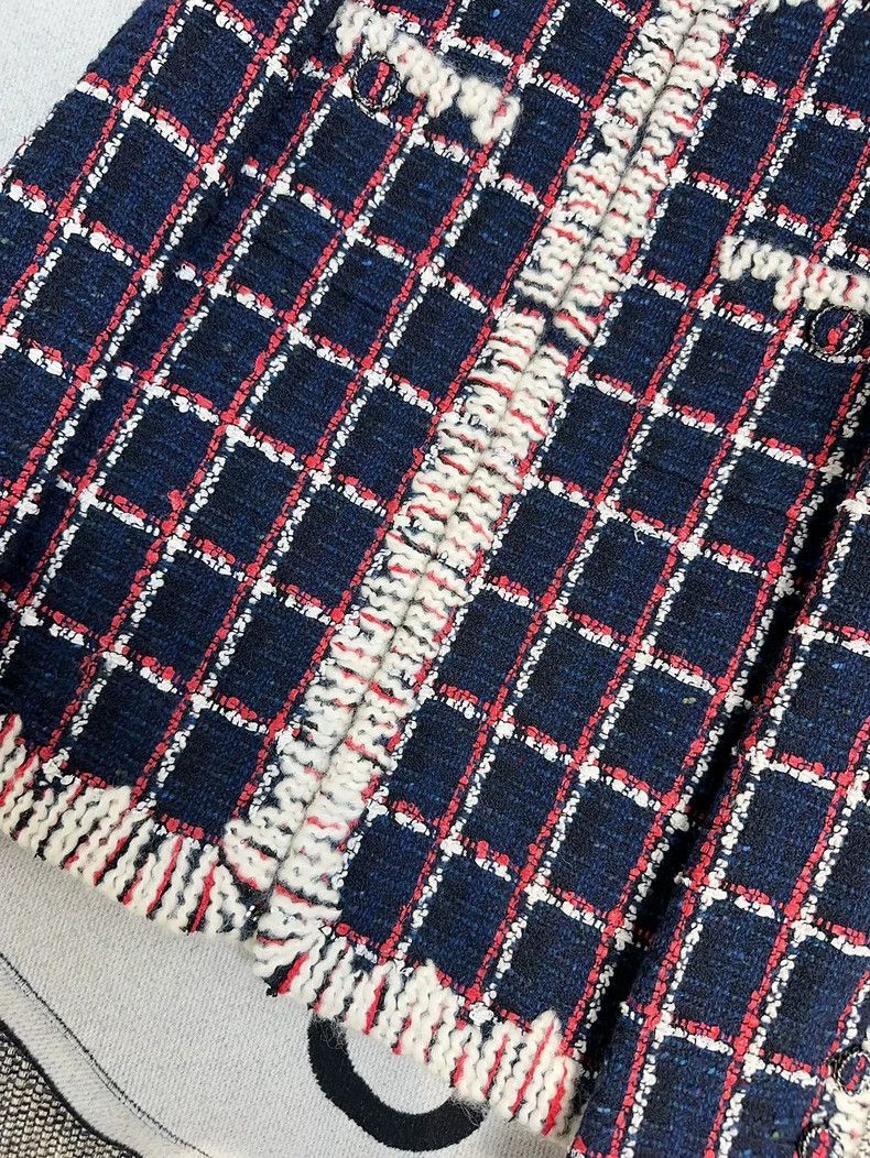 Chanel Chanel 19k Snow Red Blue Plaid Jacket Size L / US 10 / IT 46 - 2 Thumbnail