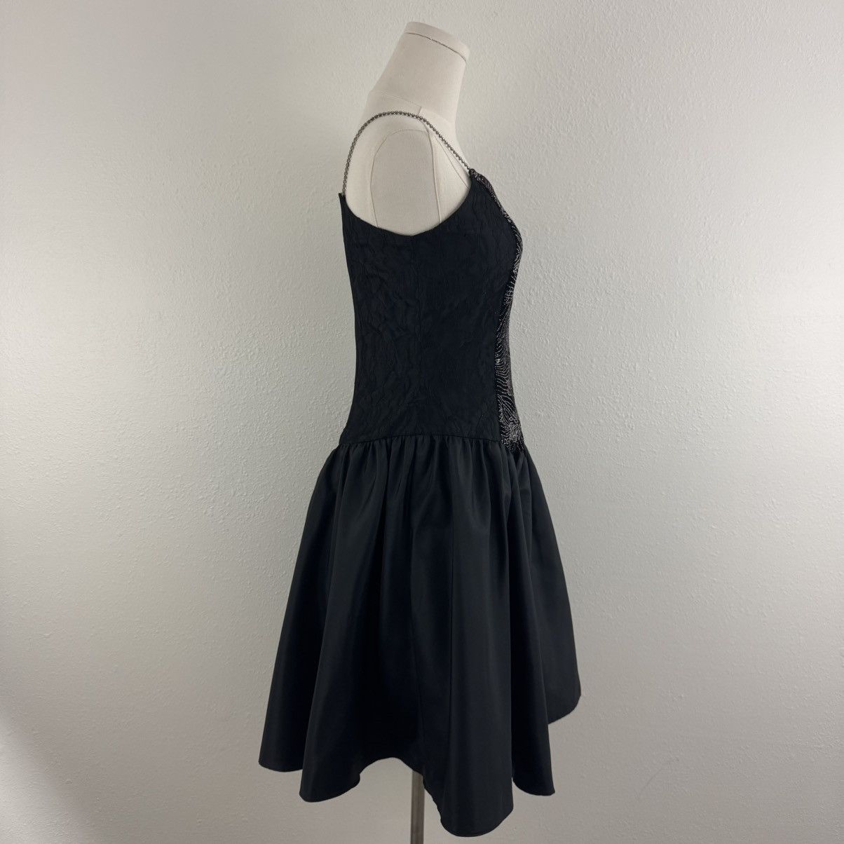 Vintage Vintage 90s Black Velvet Silver Floral Glitter Mini Dress Size S / US 4 / IT 40 - 6 Thumbnail