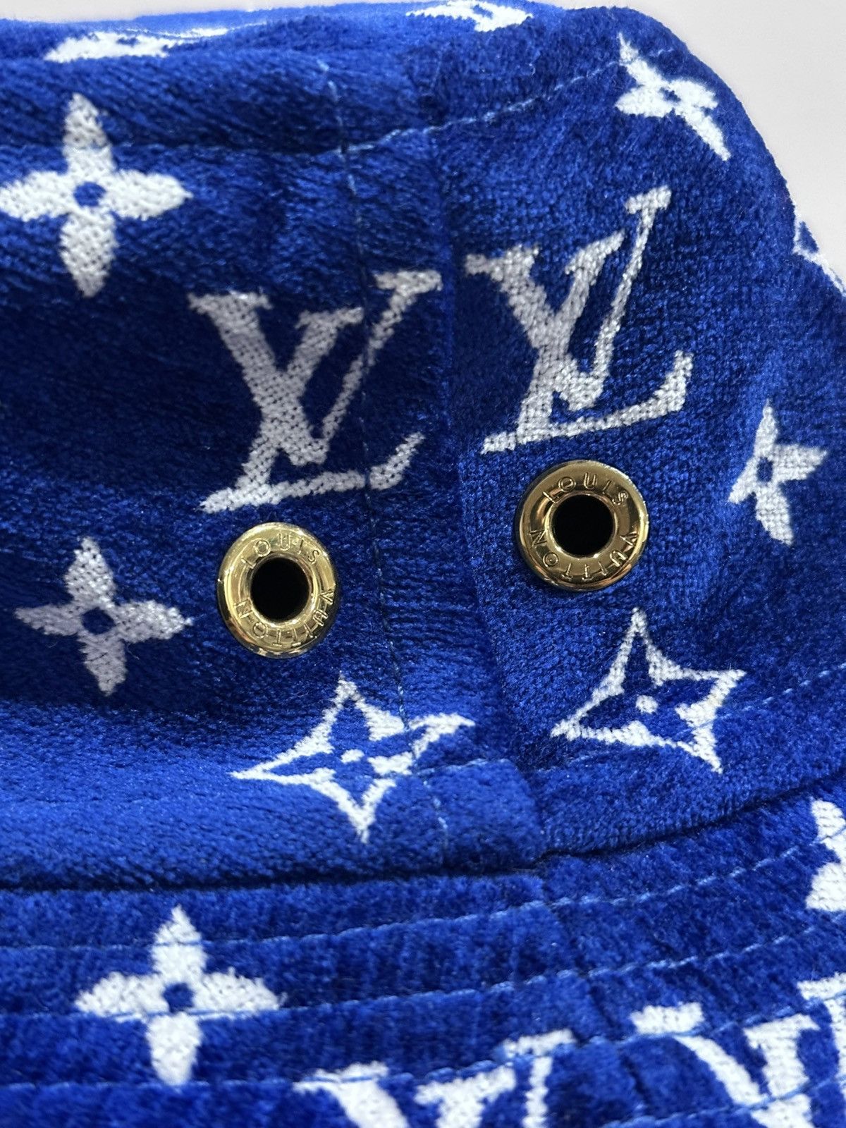 Louis Vuitton Louis Vuitton SS22 LV Monogram Blue White Velvet Bucket Hat Size ONE SIZE - 6 Thumbnail