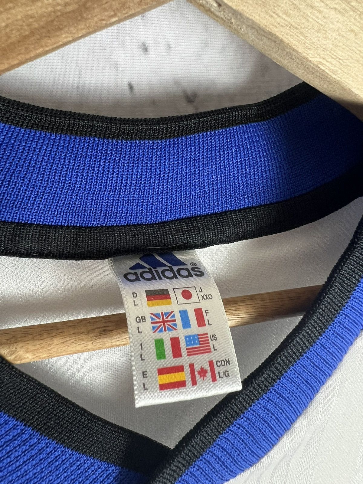 ADIDAS VINTAGE 90S RARE SOCCER JERSEY TEE SHIRT