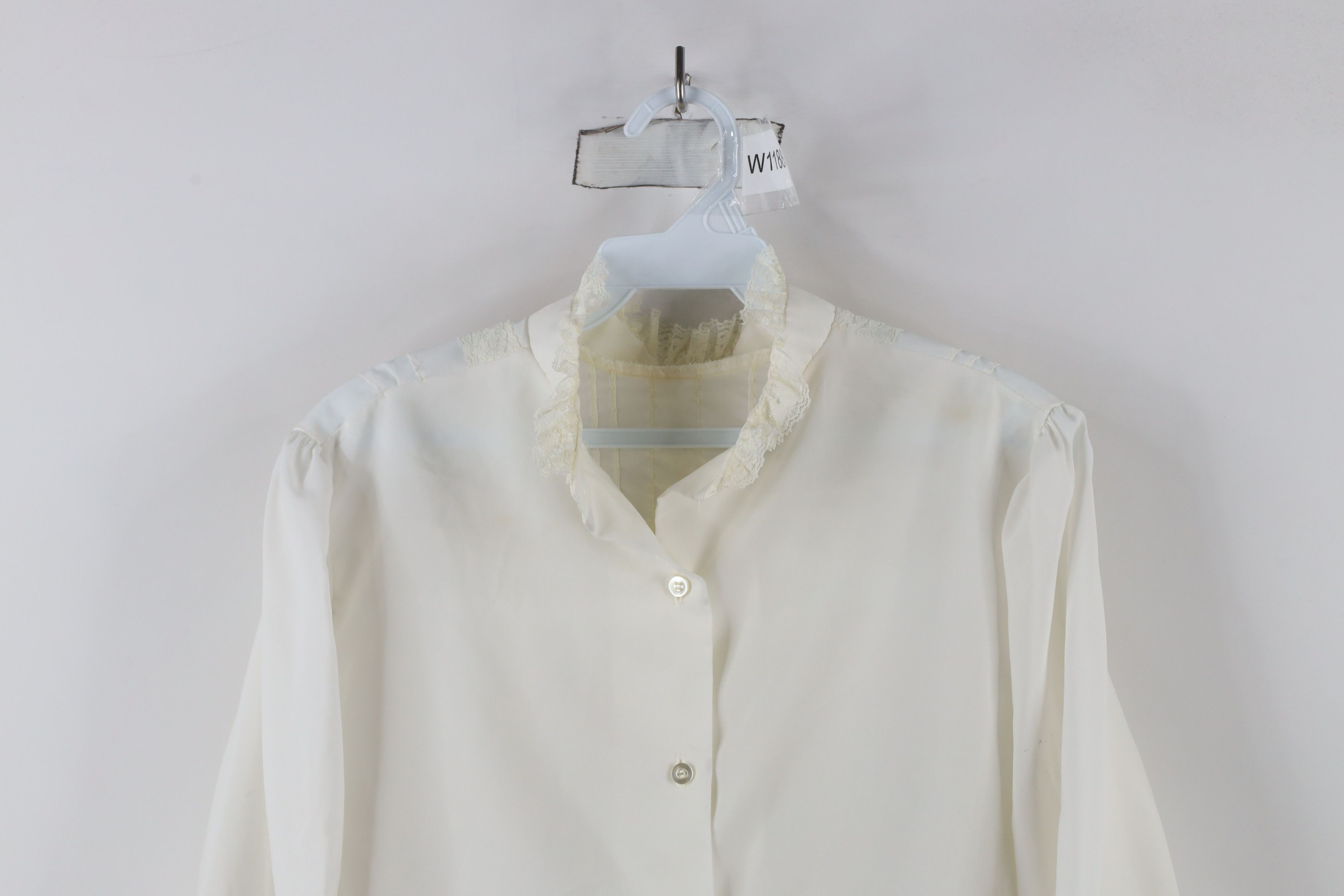 Vintage Vintage 70s Streetwear Ruffled Flower Lace Back Button Shirt Size L / US 10 / IT 46 - 2 Thumbnail