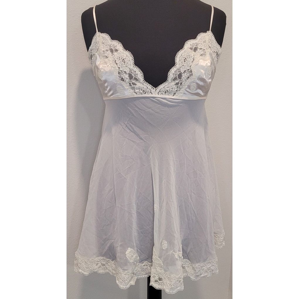 VTG Victoria’s Secret Lace Babydoll Slip White Sheer Medium
