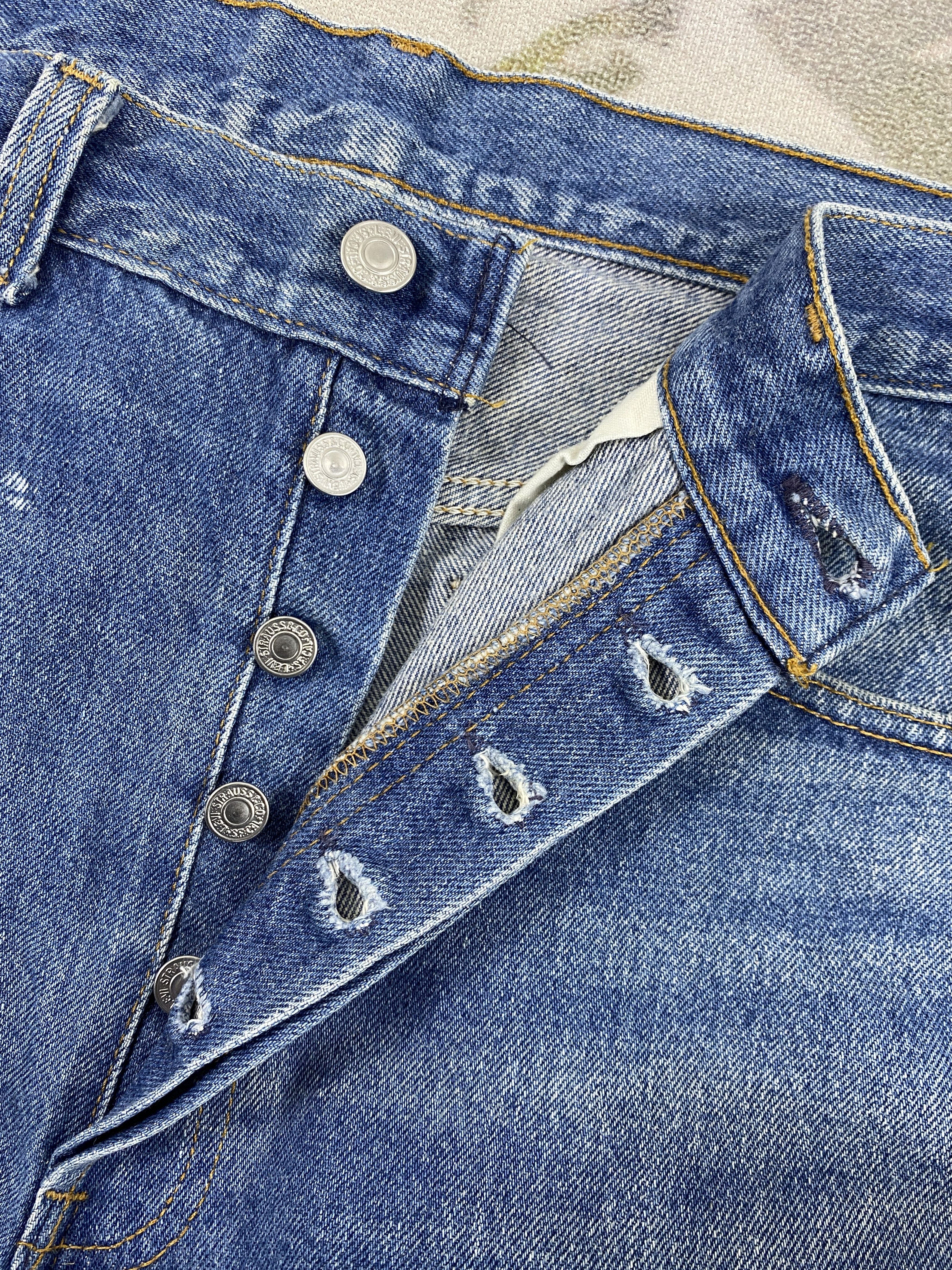 Levi's Distressed Vintage Levi's 501 Short Denim Jeans 33x12-JN3530 Size US 33 - 4 Thumbnail