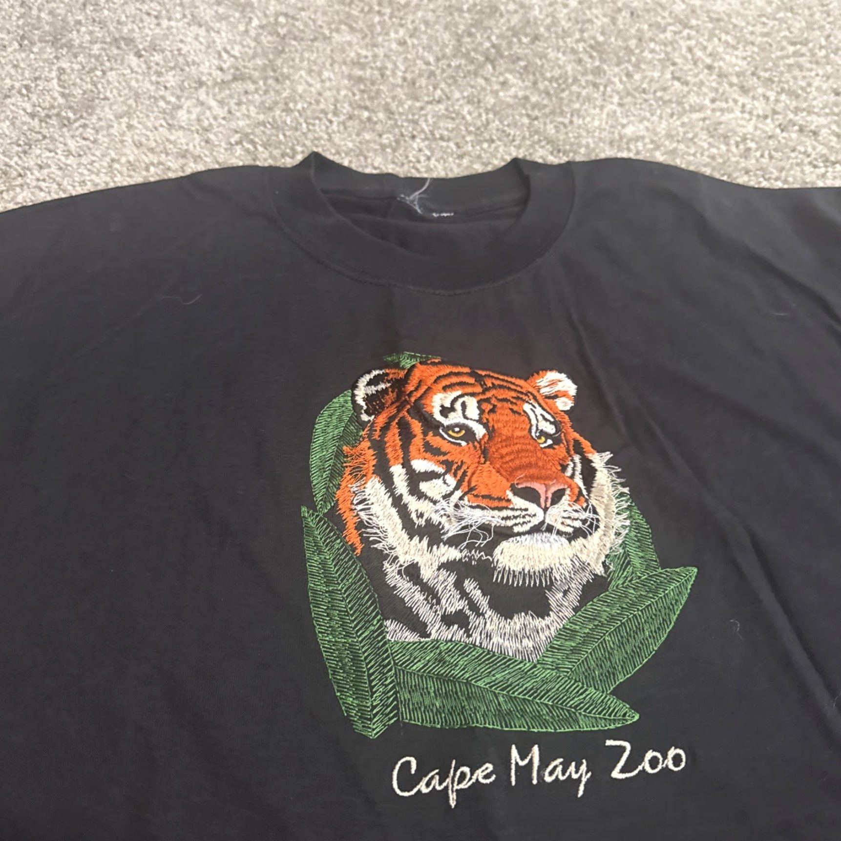 Vintage VINTAGE 90s Tiger Embroidered Cape May Zoo New Jersey Black T-Shirt Large Size US L / EU 52-54 / 3 - 3 Thumbnail