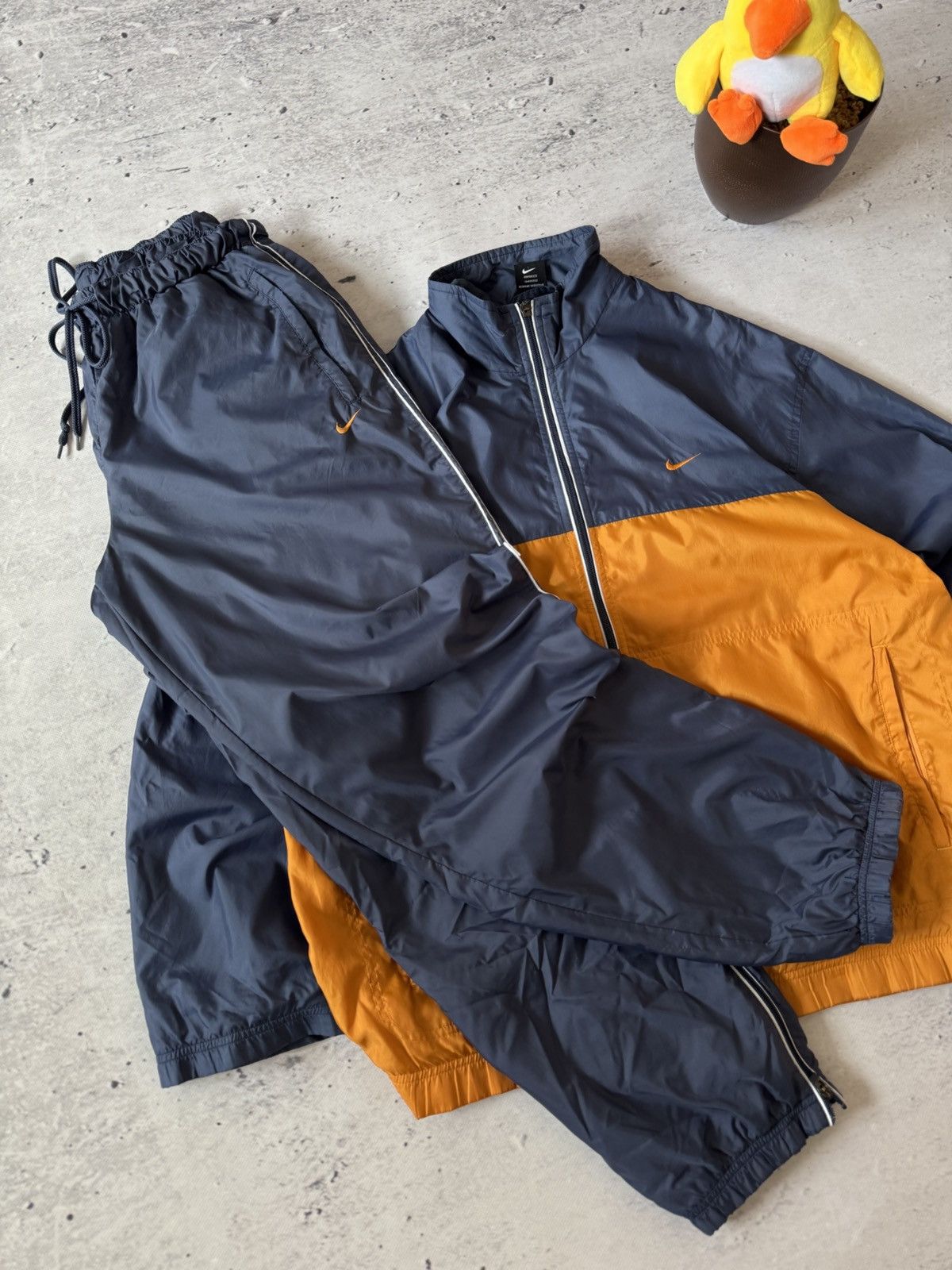 Nike × Vintage NIKE VINTAGE NYLON BASIC LOGO OVERSIZE BAGGY TRACK SUIT FIT Size US L / EU 52-54 / 3 - 2 Thumbnail