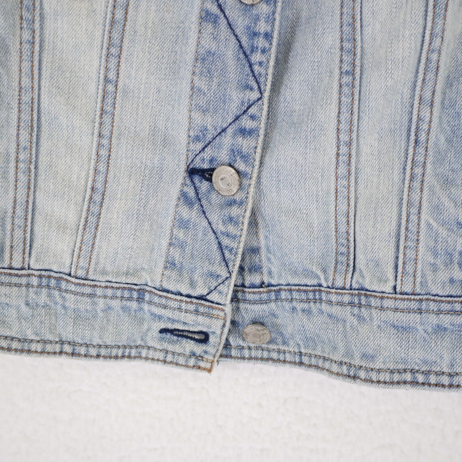 American Eagle Outfitters American Eagle Medium Light Blue Denim Jean Jacket Sleeveles Size M / US 6-8 / IT 42-44 - 2 Thumbnail