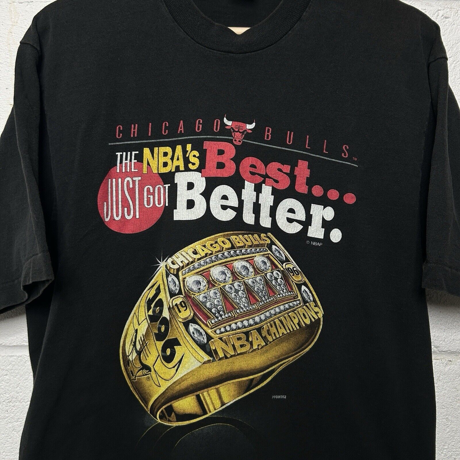 Fruit Of The Loom Vintage Chicago Bulls 1996 NBA Finals “Best Got Better” Tee Size US L / EU 52-54 / 3 - 3 Thumbnail